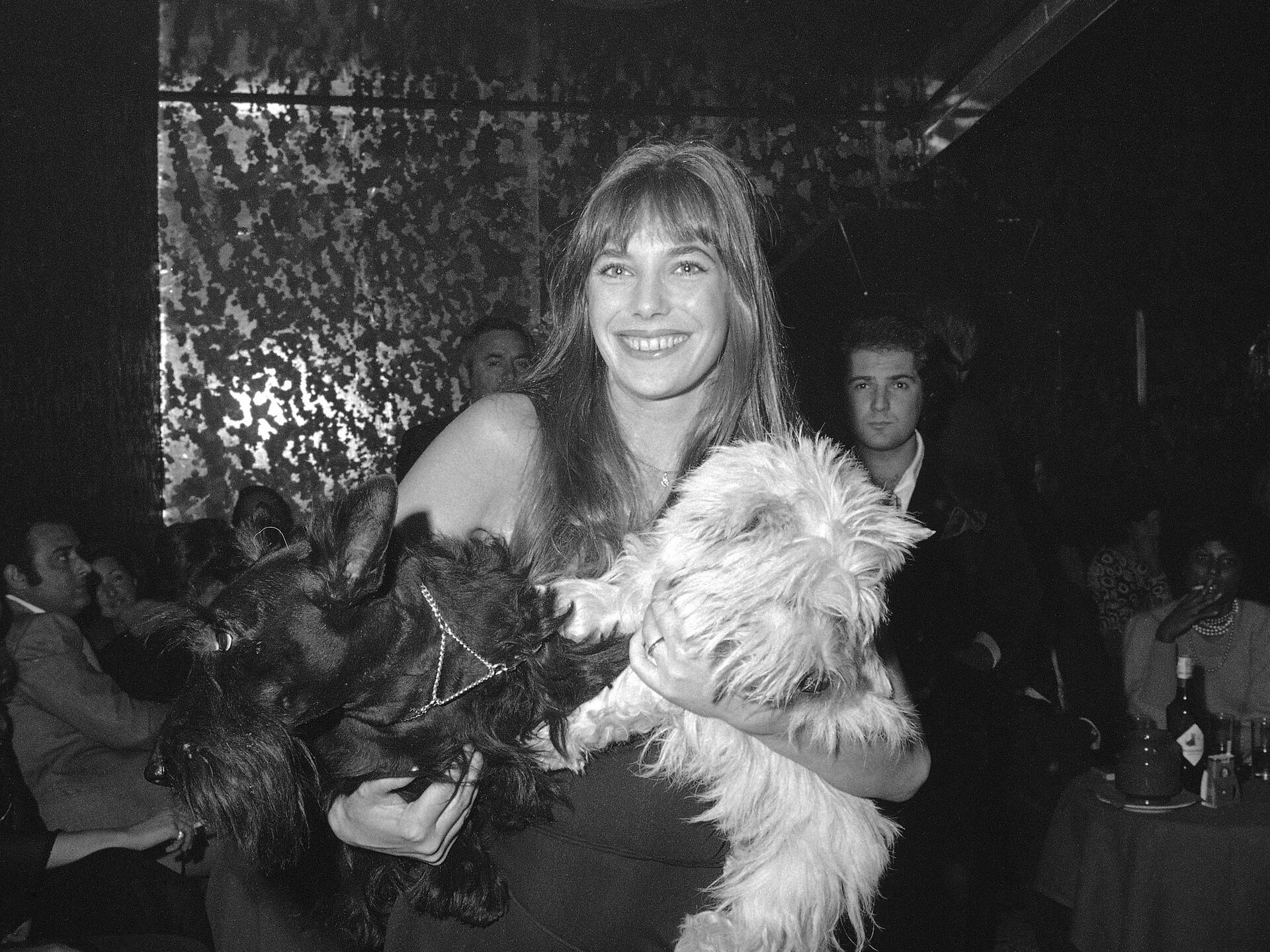 1920x1440 English French Singer, Actress Jane Birkin Dies Aged 76