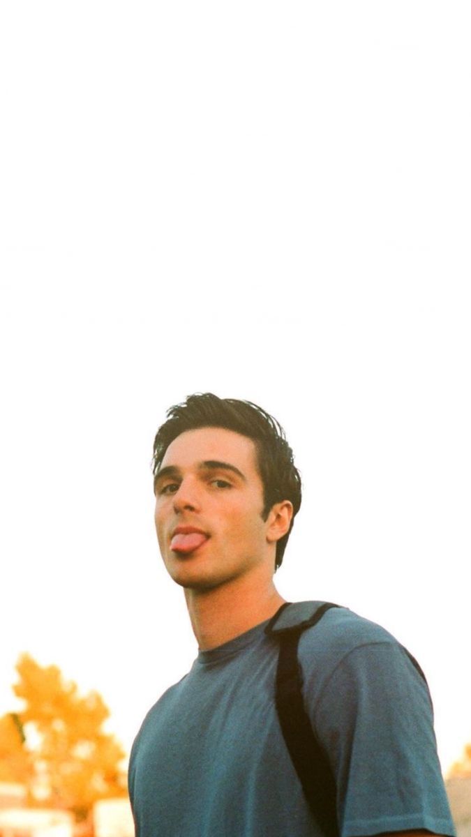 675x1200 Noah Flynn Wallpaper
