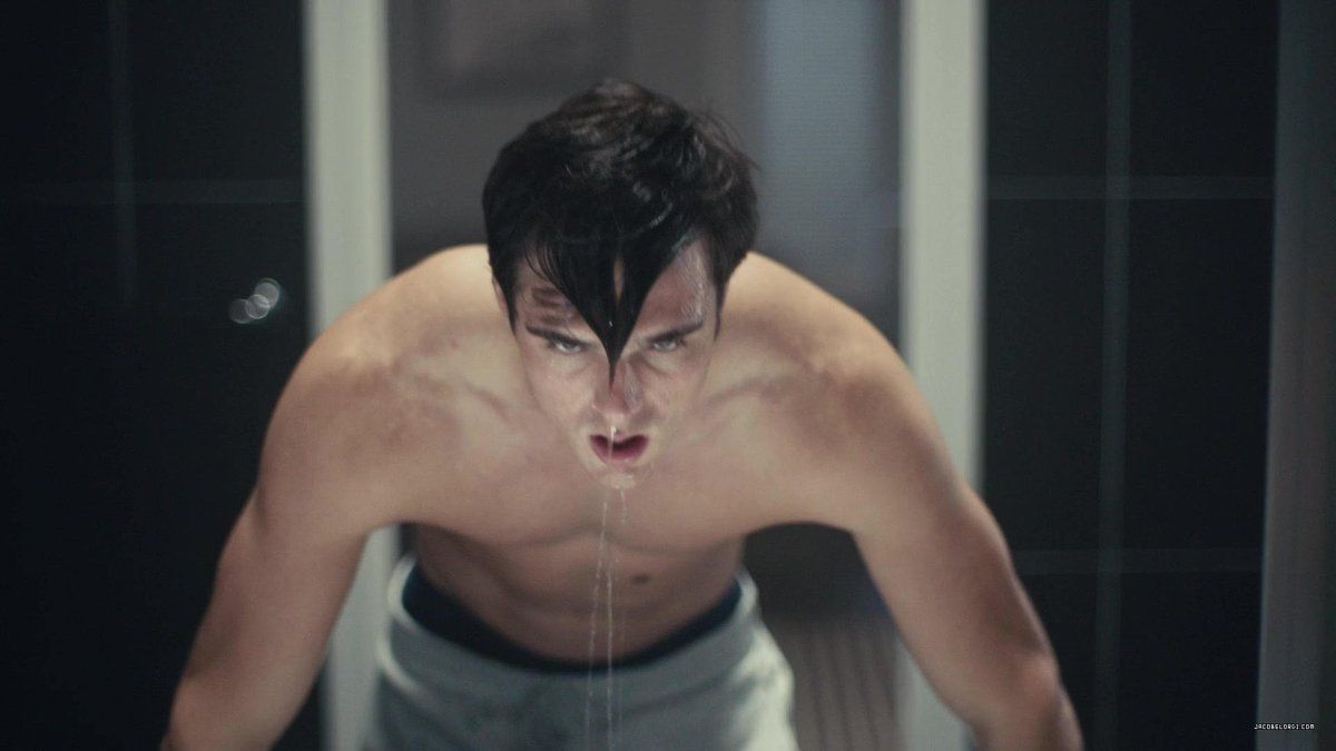 1200x675 gabriela on X: christian bale as patrick bateman in american psycho (2000) // jacob elordi as nate jacobs in euphoria (2019) / X