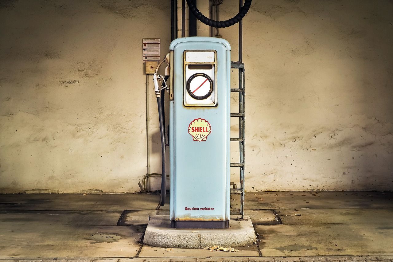 1280x853 Free Gas Pump & Gas Station Image
