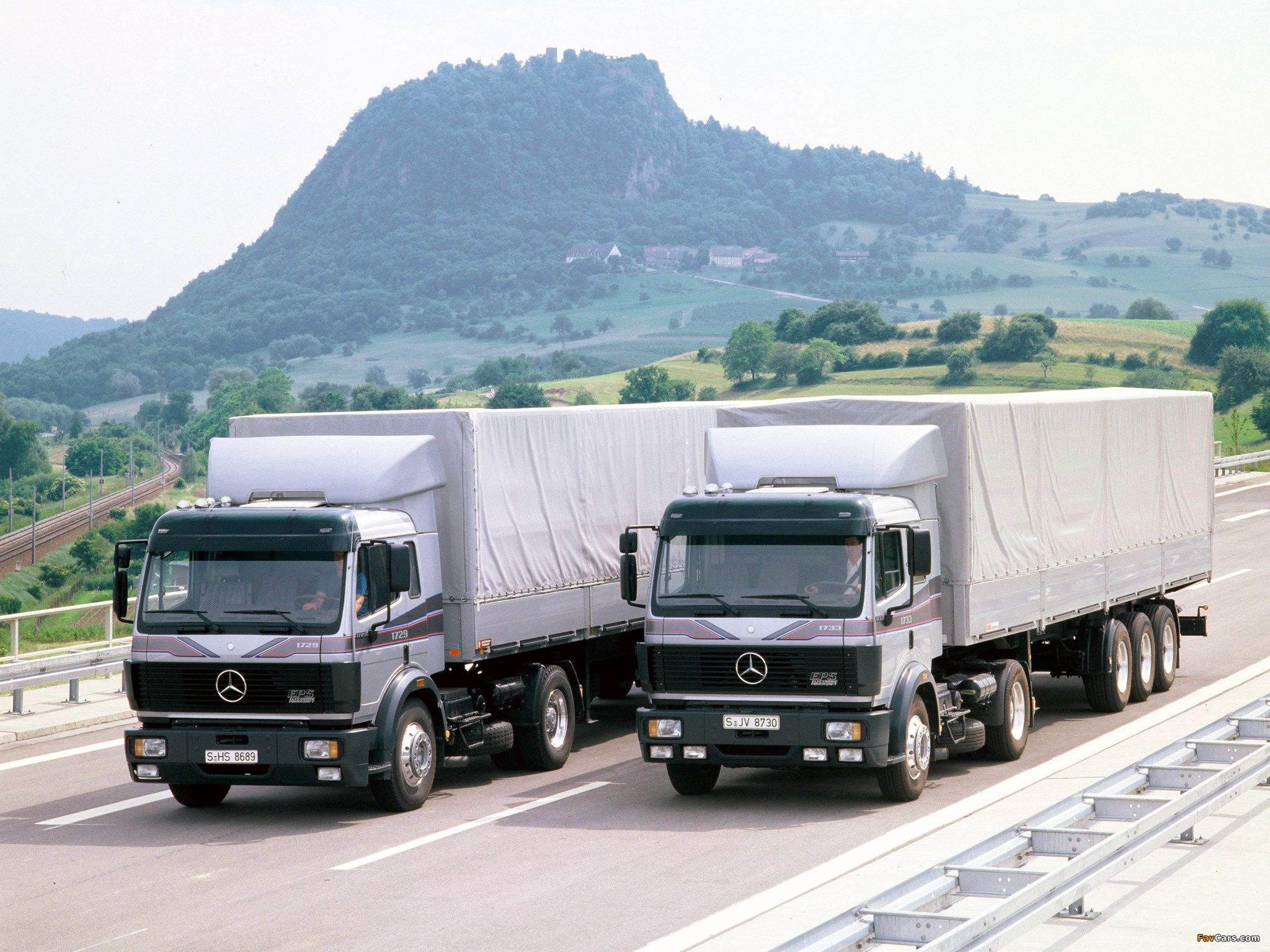 2048x1536 Mercedes Benz SK Series Trucks Wallpaper (2048x1536)