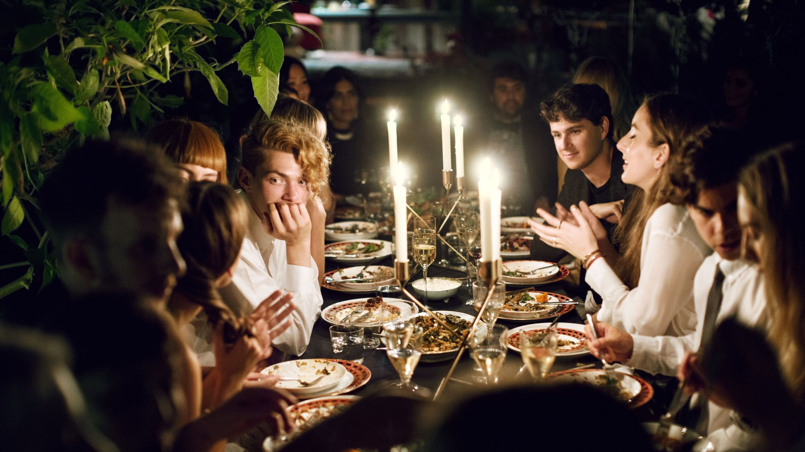 2560x1440 The Very Important Dinner Party Rules of Drinking all Night. Bon Appétit
