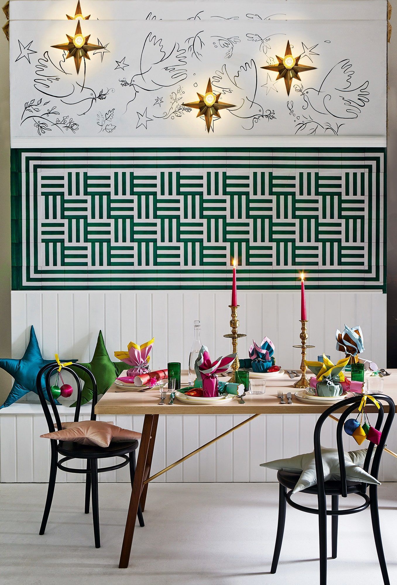 1357x2000 How to improvise a dinner party when you don't own anything. House & Garden