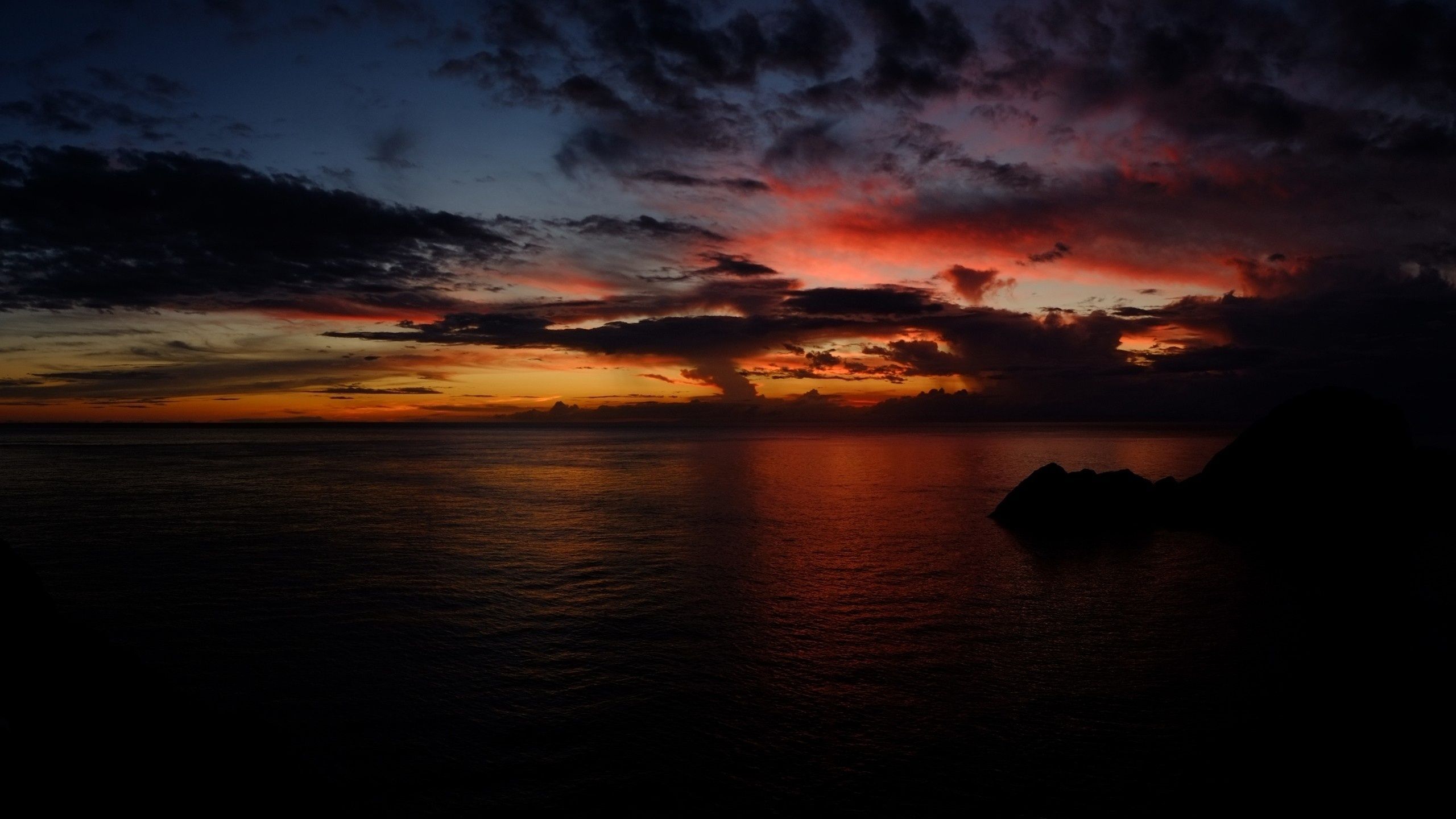 2560x1440 Dark Sunset Walpaper [2560x1440]. Ocean wallpaper, Sunset wallpaper, Forest sunset