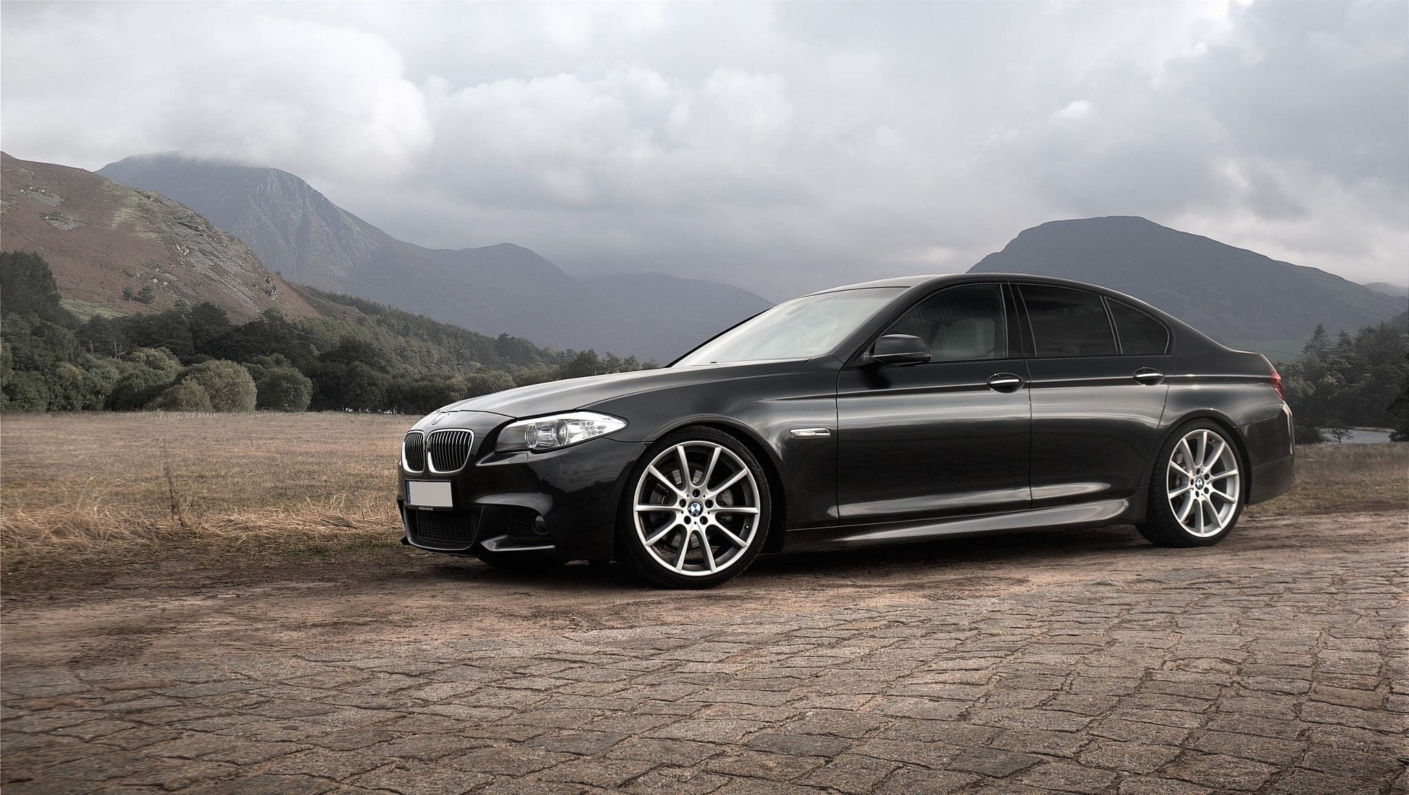 2048x1156 Bmw #Black Side view #F10 P #wallpaper #hdwallpaper #desktop. Bmw, Black porsche, Bmw m series