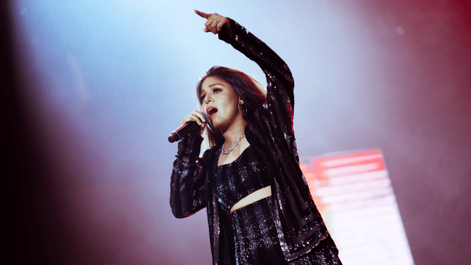 1600x900 Sunidhi Chauhan Biography, Age, Family. Concerts & Tour Dates 2023 2024