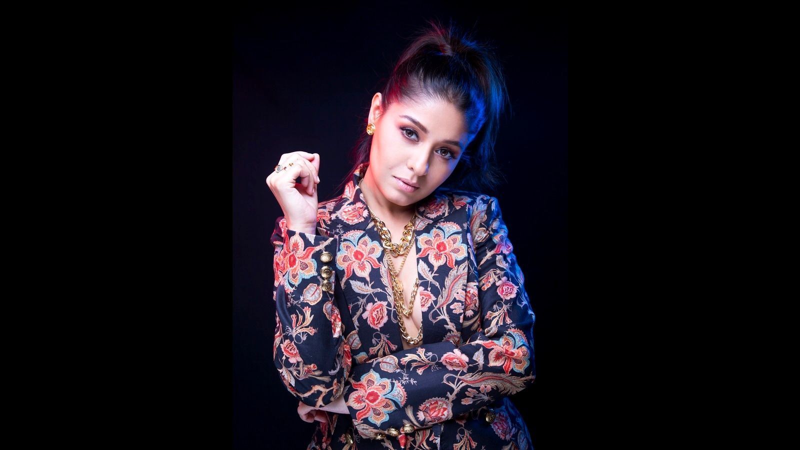 1600x900 Discovered composer side of me during lockdown: Sunidhi Chauhan
