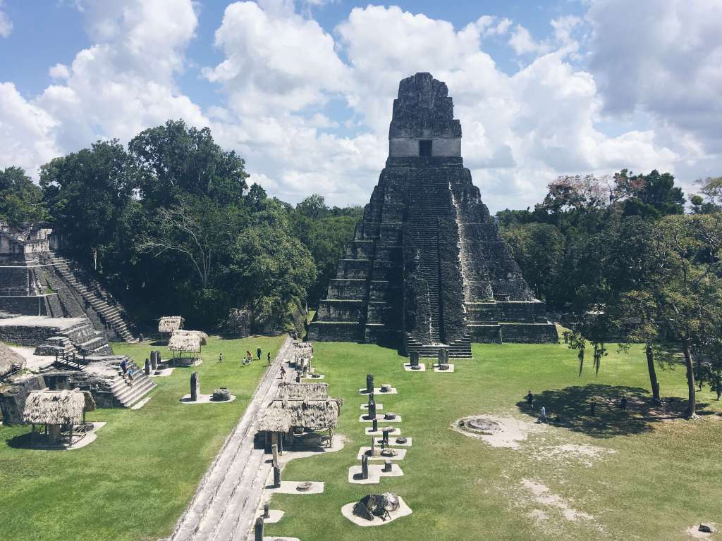1024x768 Exploring the Tikal Ruins