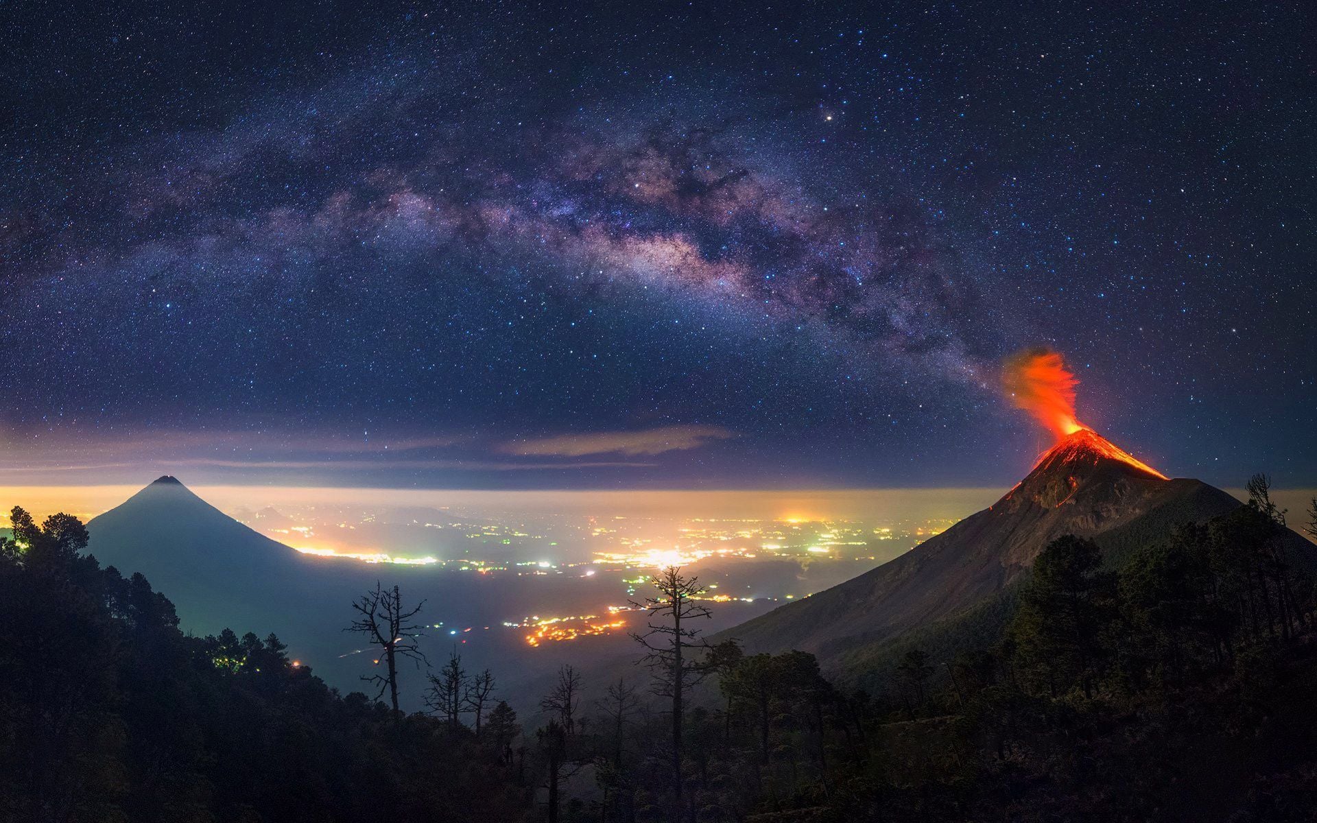 1920x1200 Download wallpaper city, night, volcan, milkyway, guatemala, tikal, section nature in resolution 1920x1200