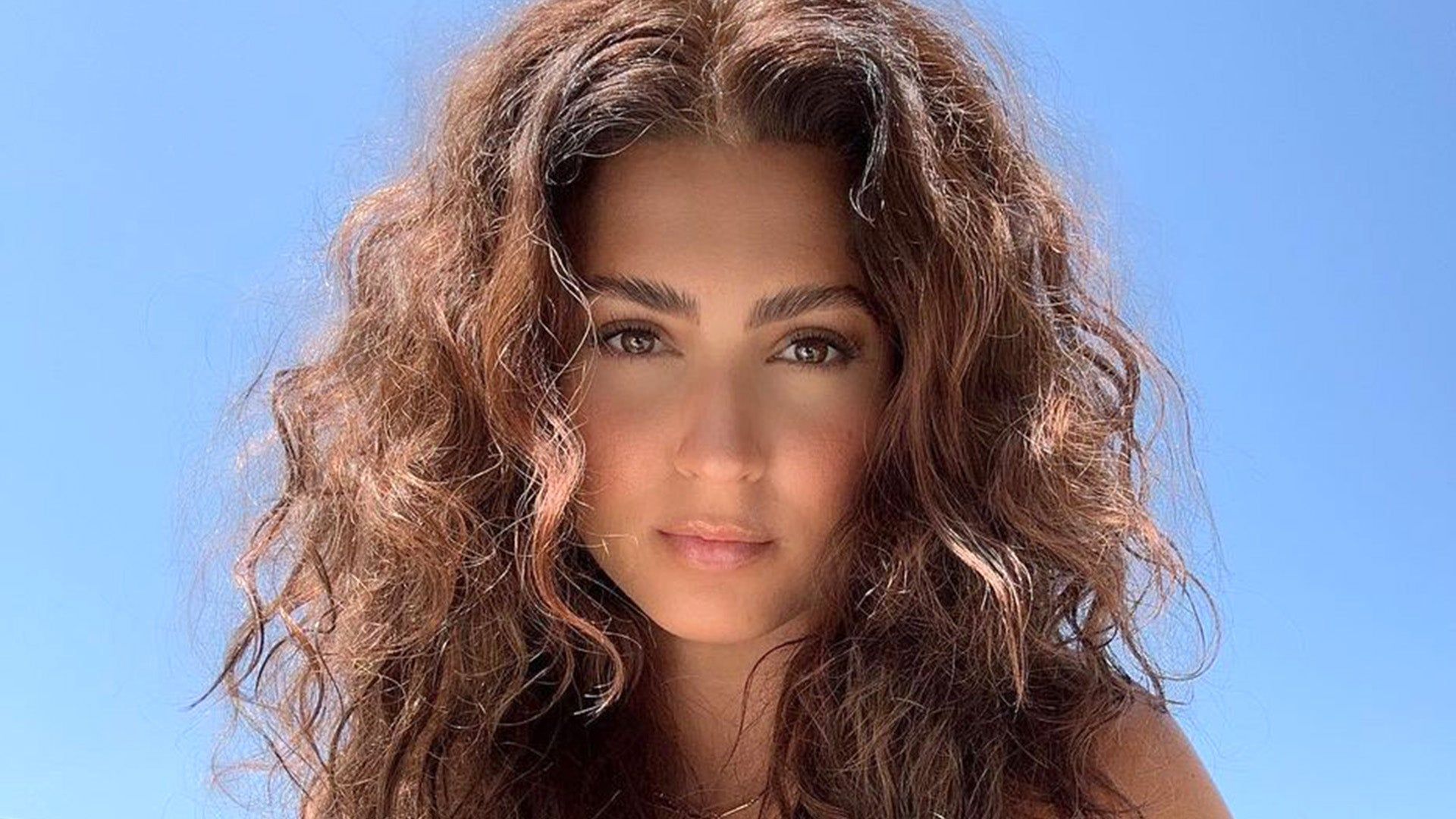 Tori Kelly Wallpapers - Top Free Tori Kelly Backgrounds - WallpaperAccess