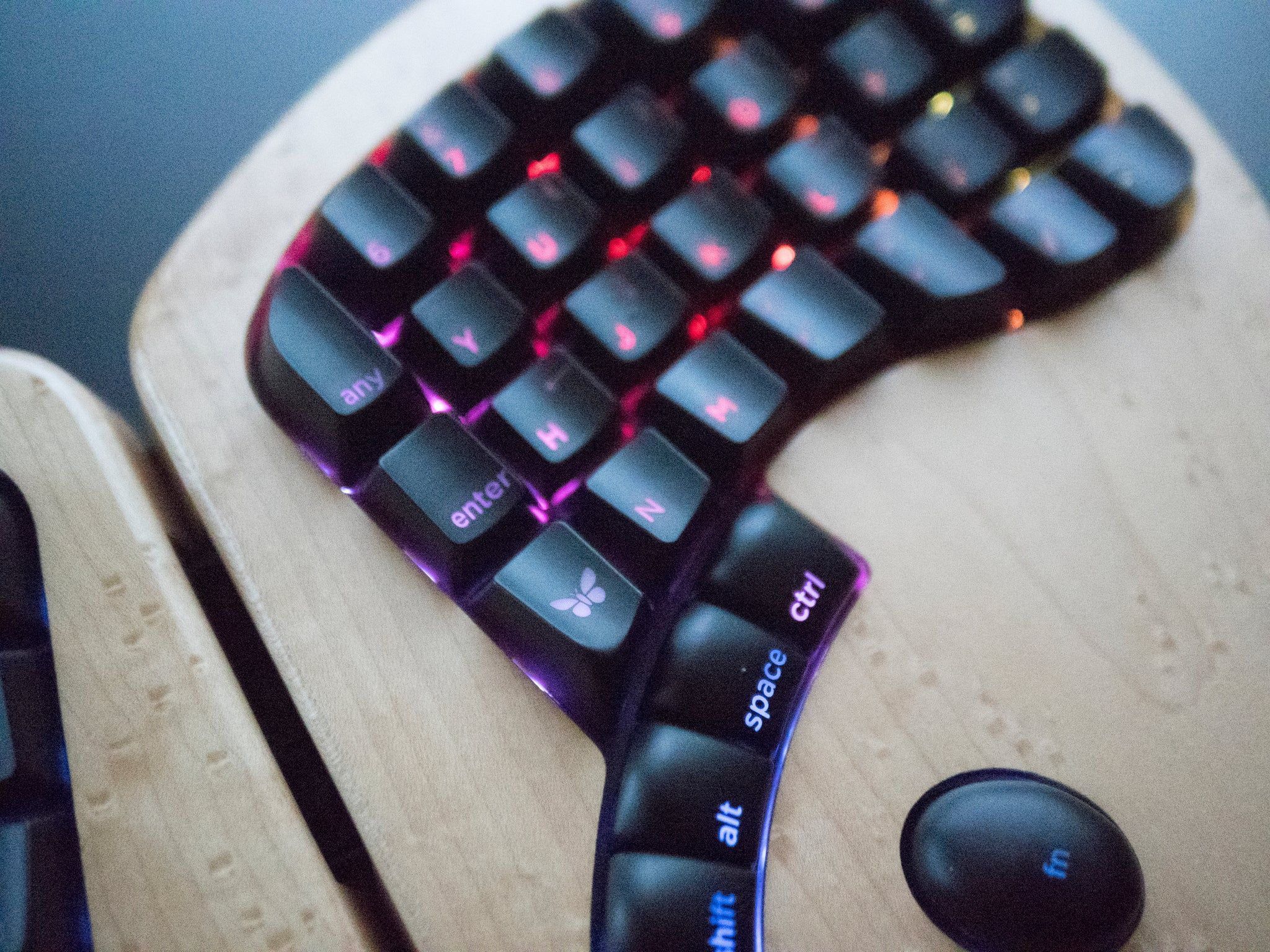 2048x1536 An extra set of QWERTY Keycaps for the Model 01