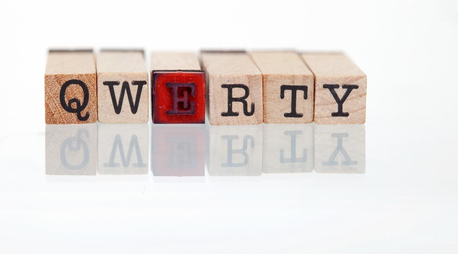1800x1000 QWERTY vs. Dvorak vs. Colemak: Which Keyboard Layout Reigns Supreme?
