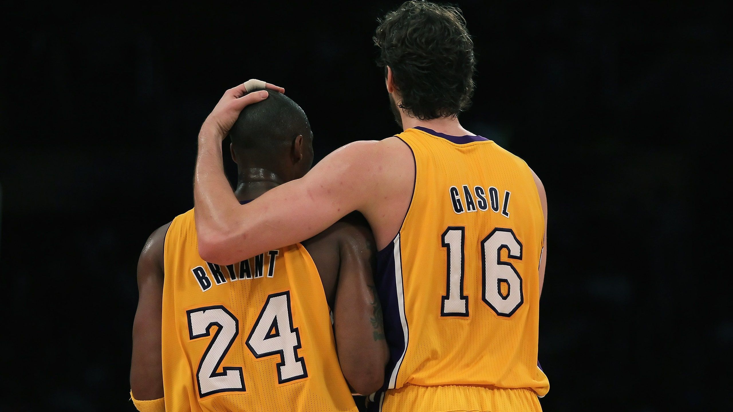 2560x1440 Pau Gasol: el homenaje a Kobe Bryant en su despedida. GQ España