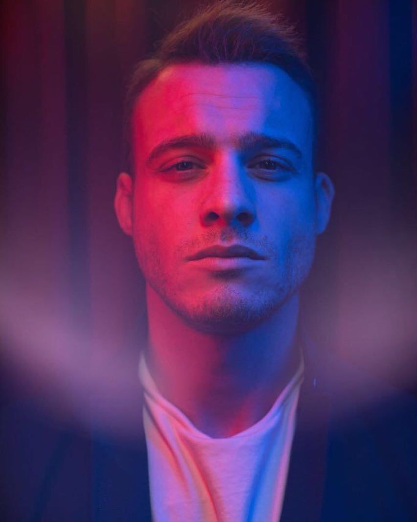 853x1067 Kerem Bürsin Wallpaper
