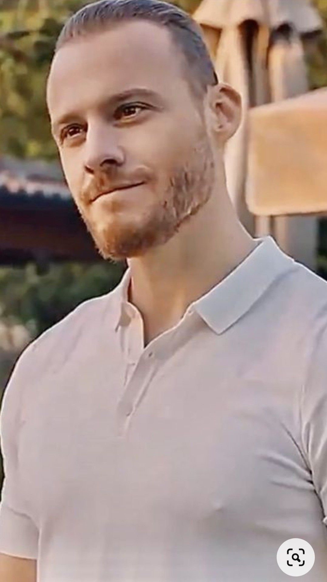 1078x1916 Kerem Bursin