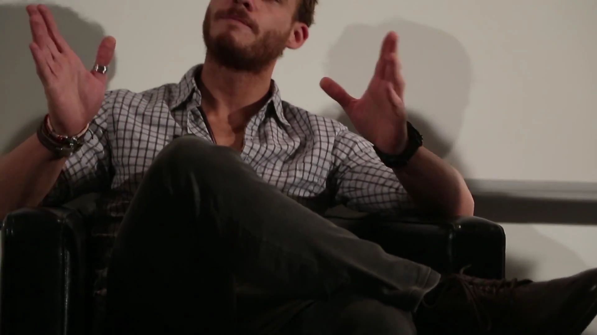 1920x1080 Kerem Bursin Teaser 1080 p mp 4 000094640 (Kerem Bursin Teaser_1080p.mp4_) Image