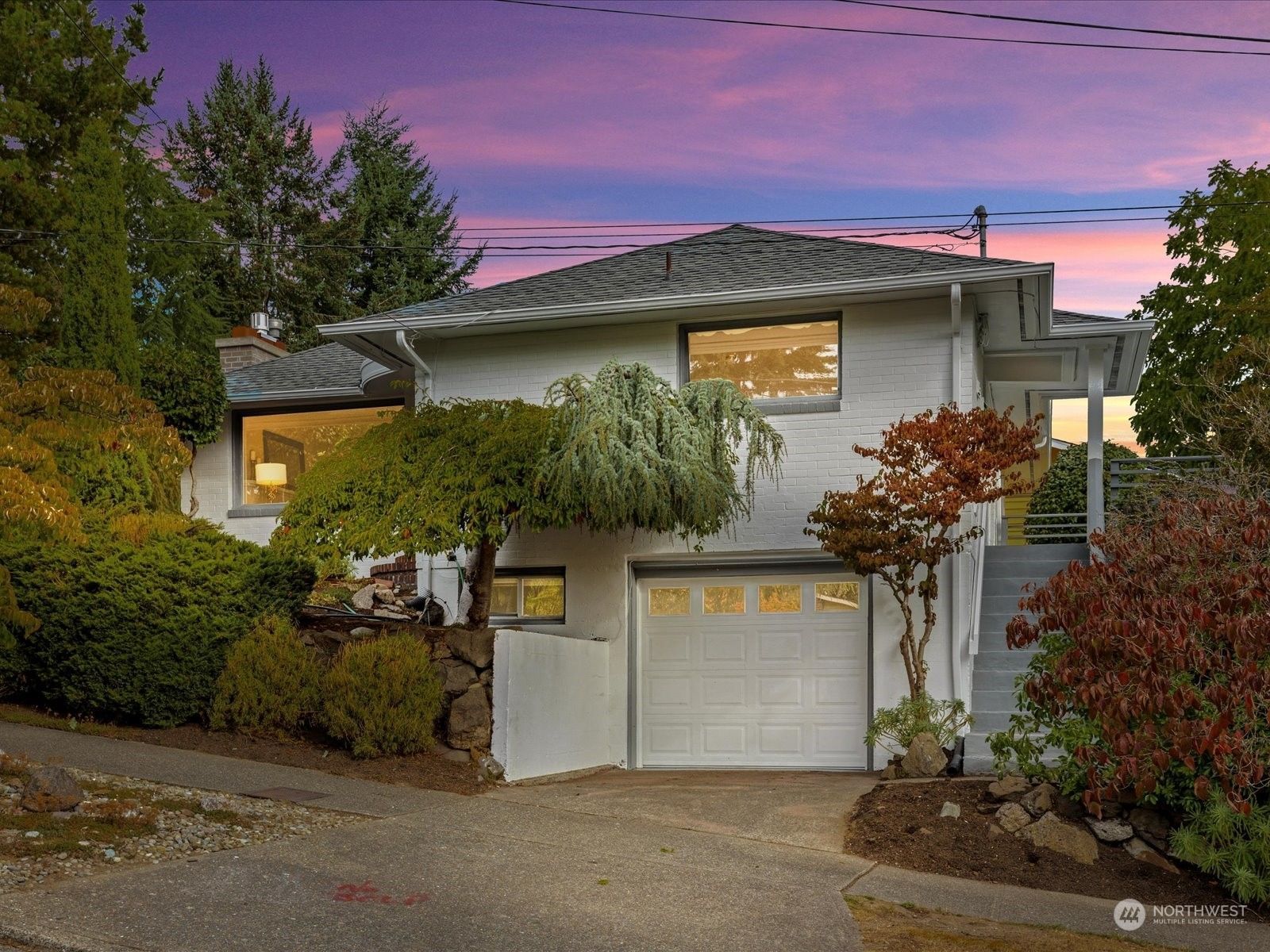 1600x1200 North 90th Street, Seattle, WA 98103