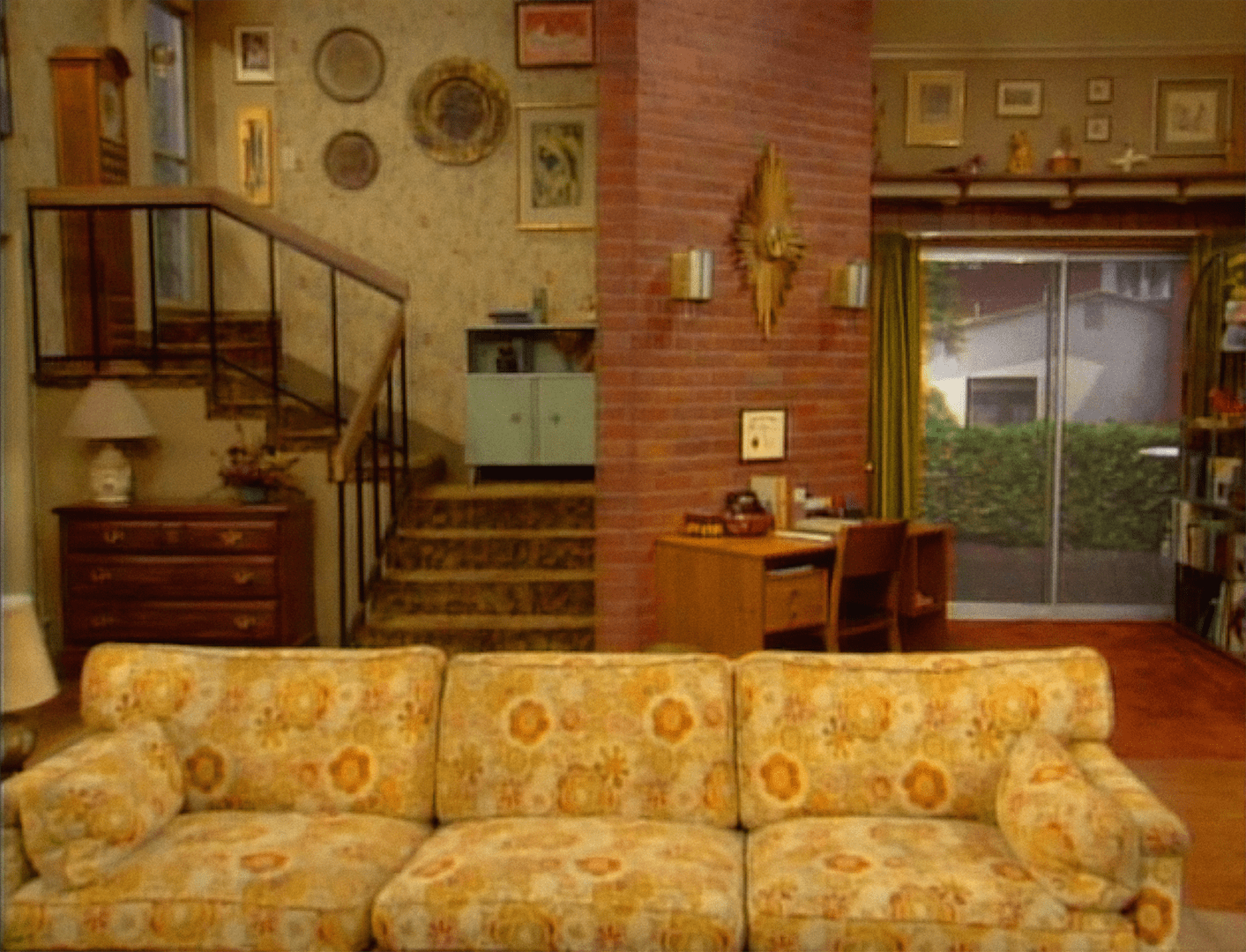 1413x1080 Married With Children living room
