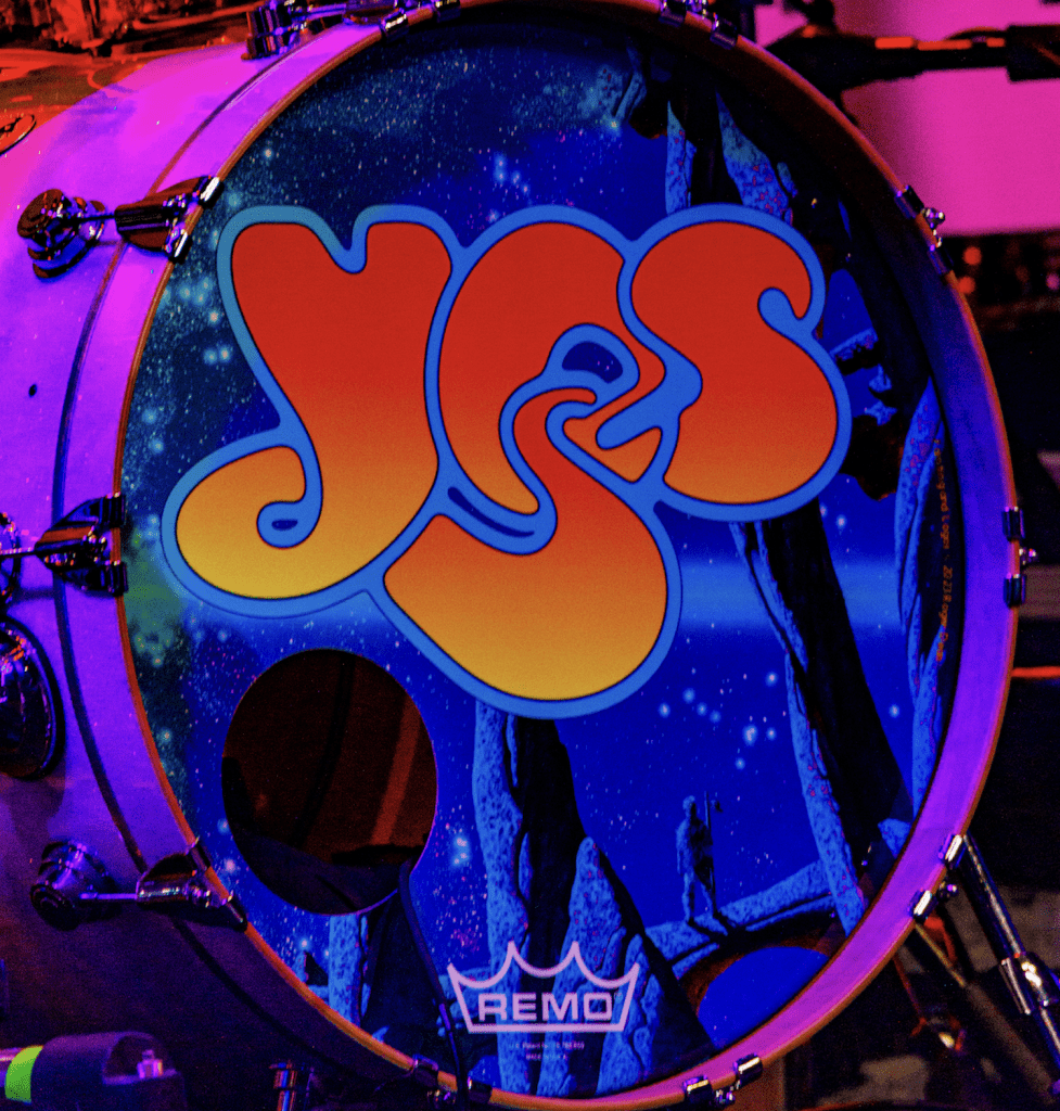977x1024 Yes At The Met, Philadelphia