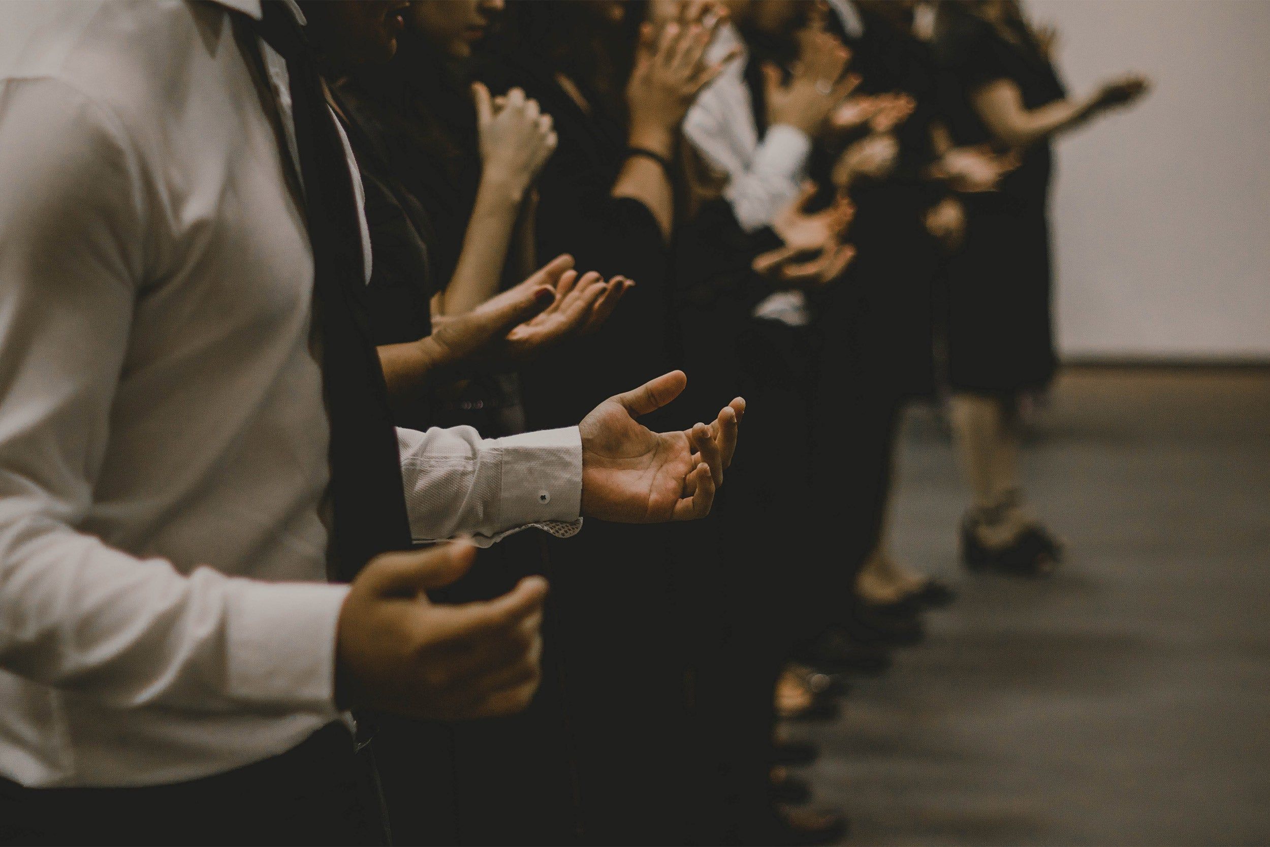 2500x1667 Religious services may lower risk of 'deaths of despair'