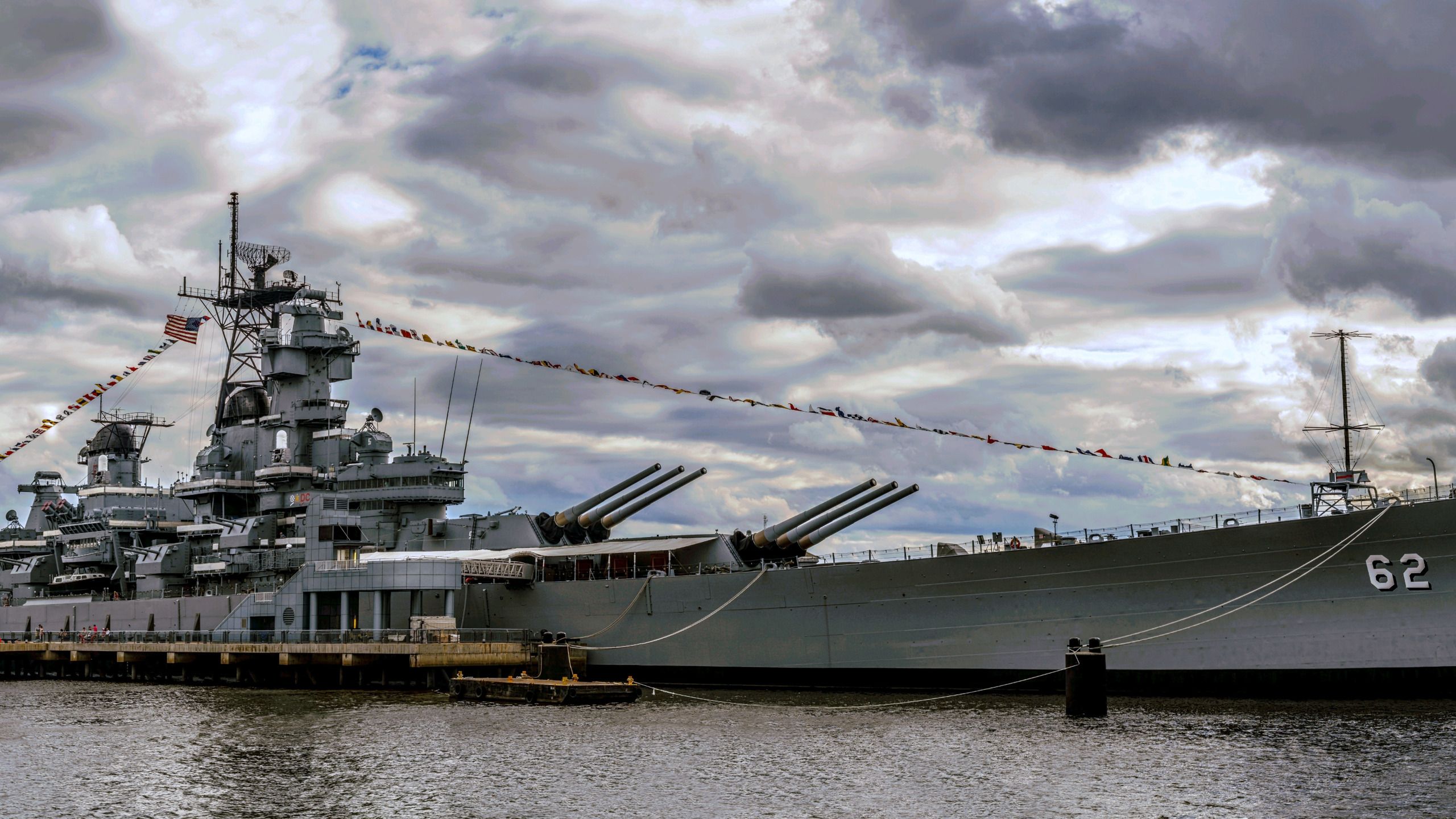 2560x1440 Download wallpaper Museum, battleship, USS New Jersey, section weapon in resolution 2560x1440