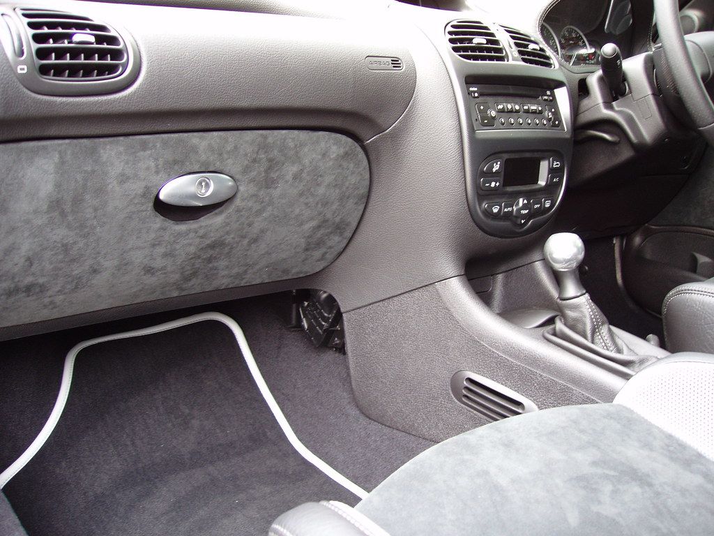 1024x768 Peugeot 206 GTi 180. Passenger footwell interior