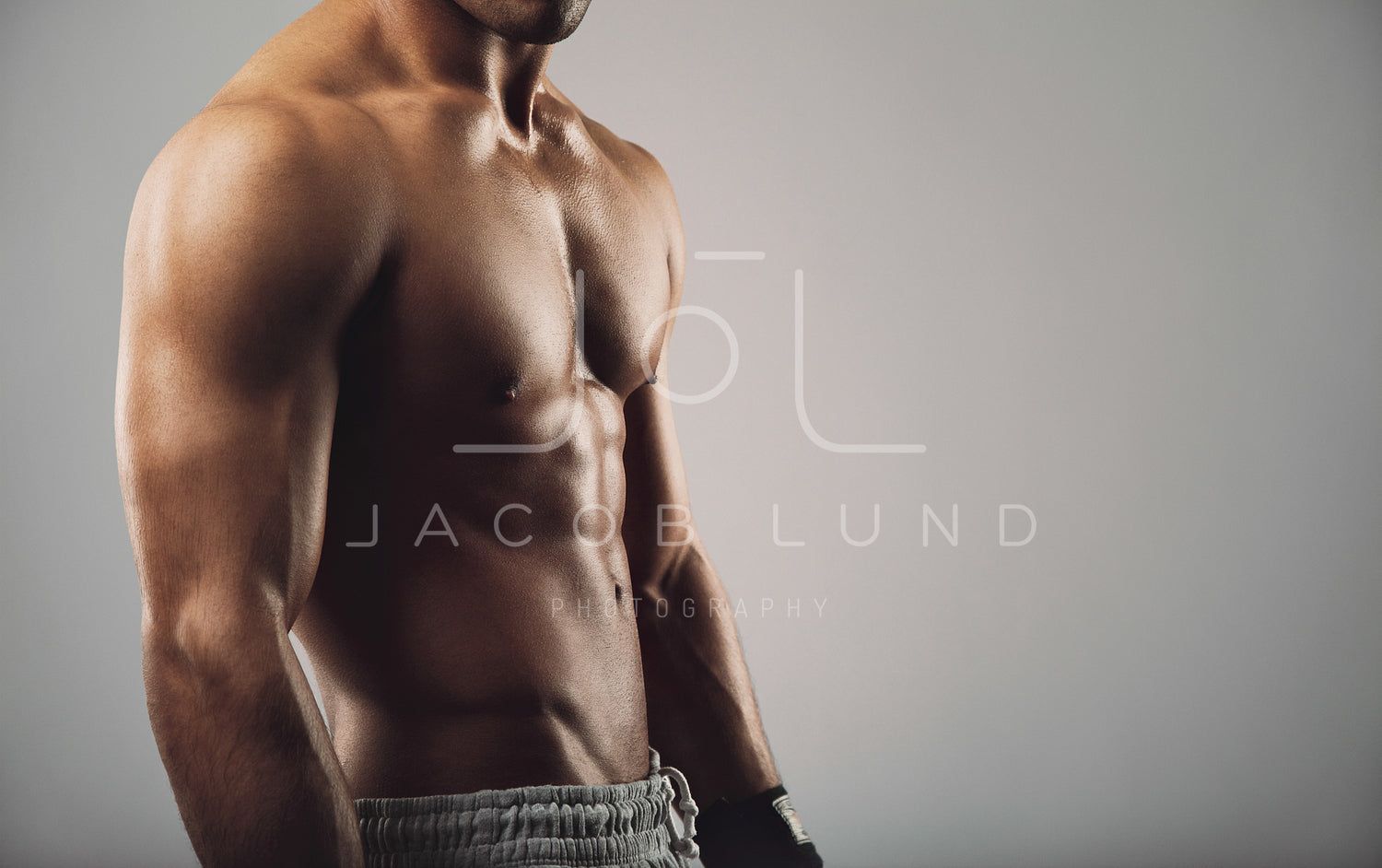1500x942 Young man with muscular body