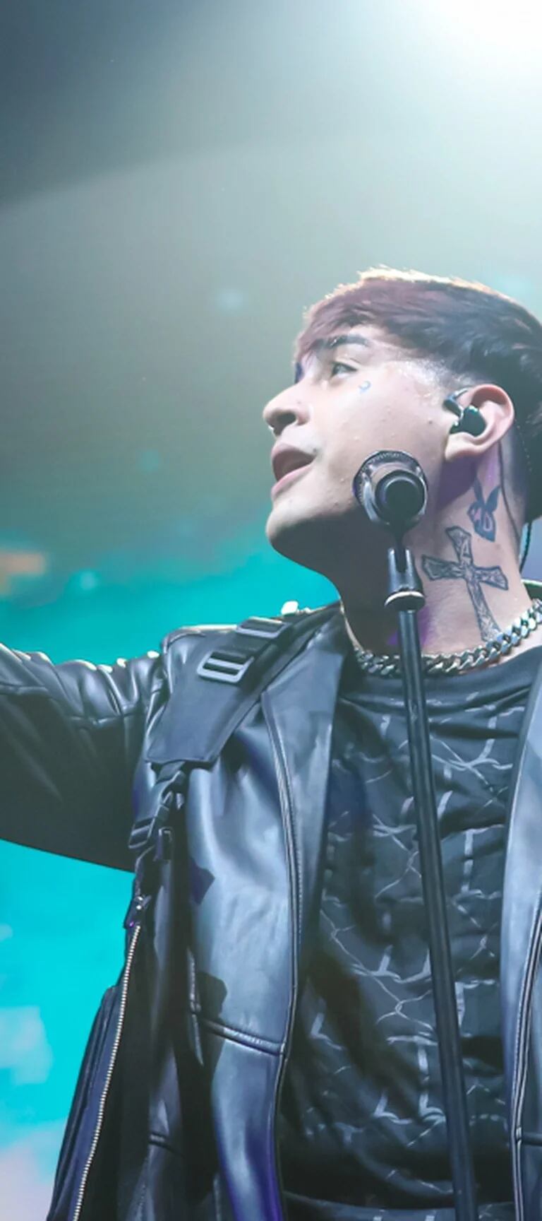 768x1728 Tiago PZK hizo estallar el Movistar Arena en la presentación de su primer disco, Portales
