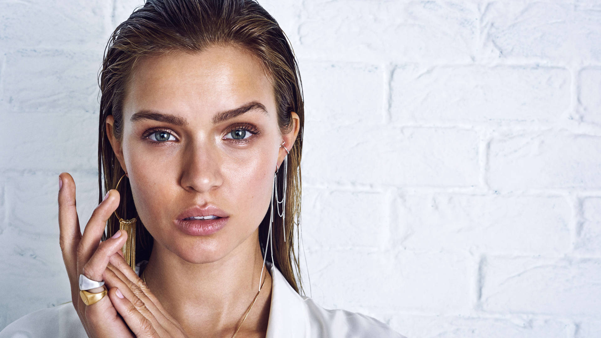 1920x1080 Download Josephine Skriver Face Light Makeup Wallpaper