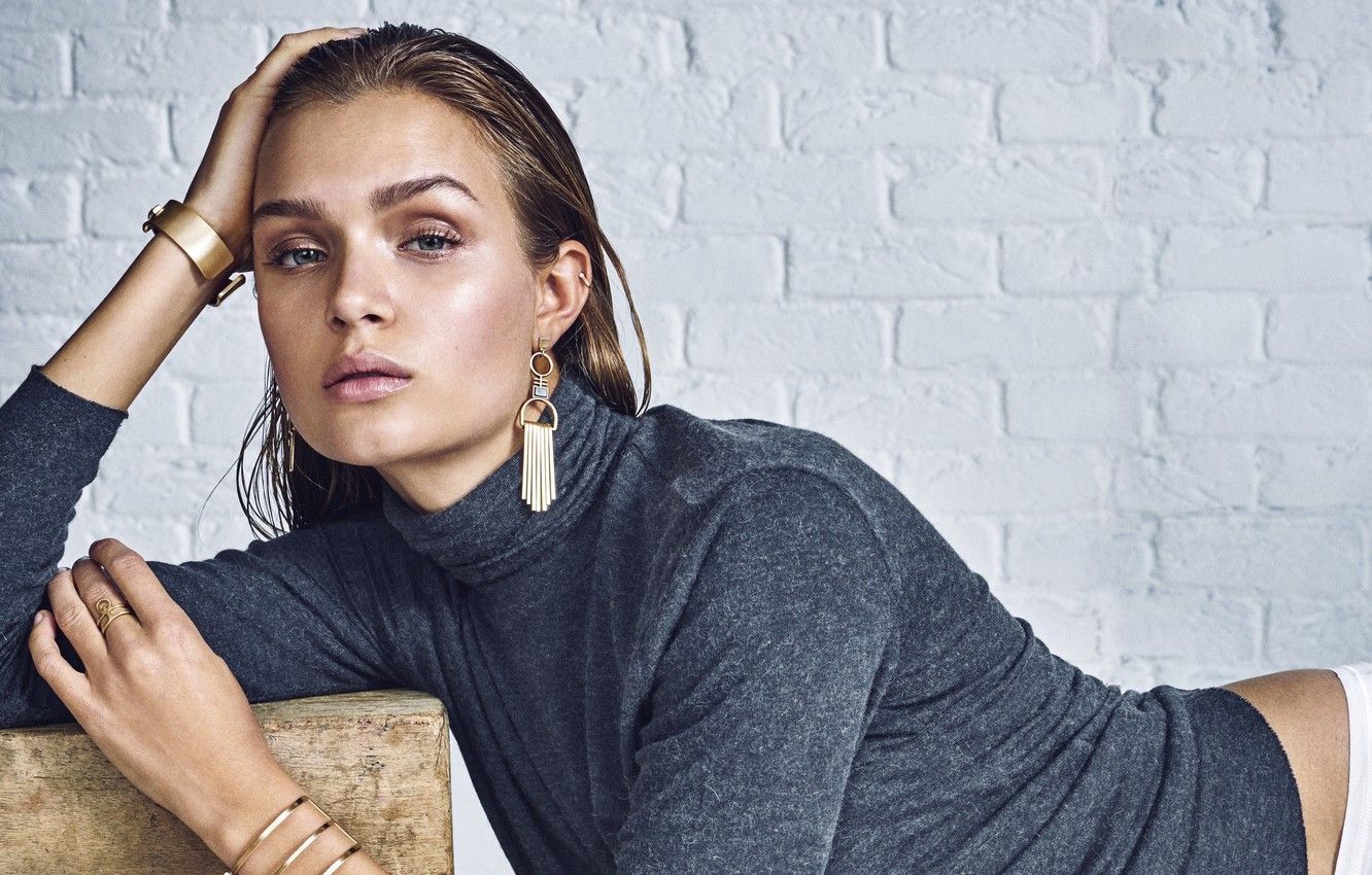 1332x850 Josephine Skriver Desktop Wallpaper