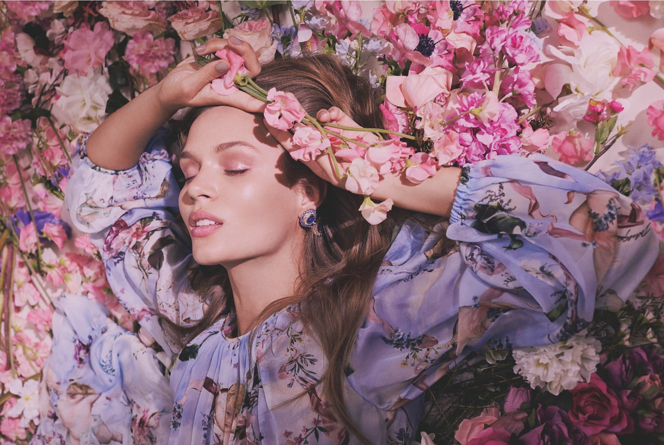 2237x1500 Celebrity Josephine Skriver HD Wallpaper