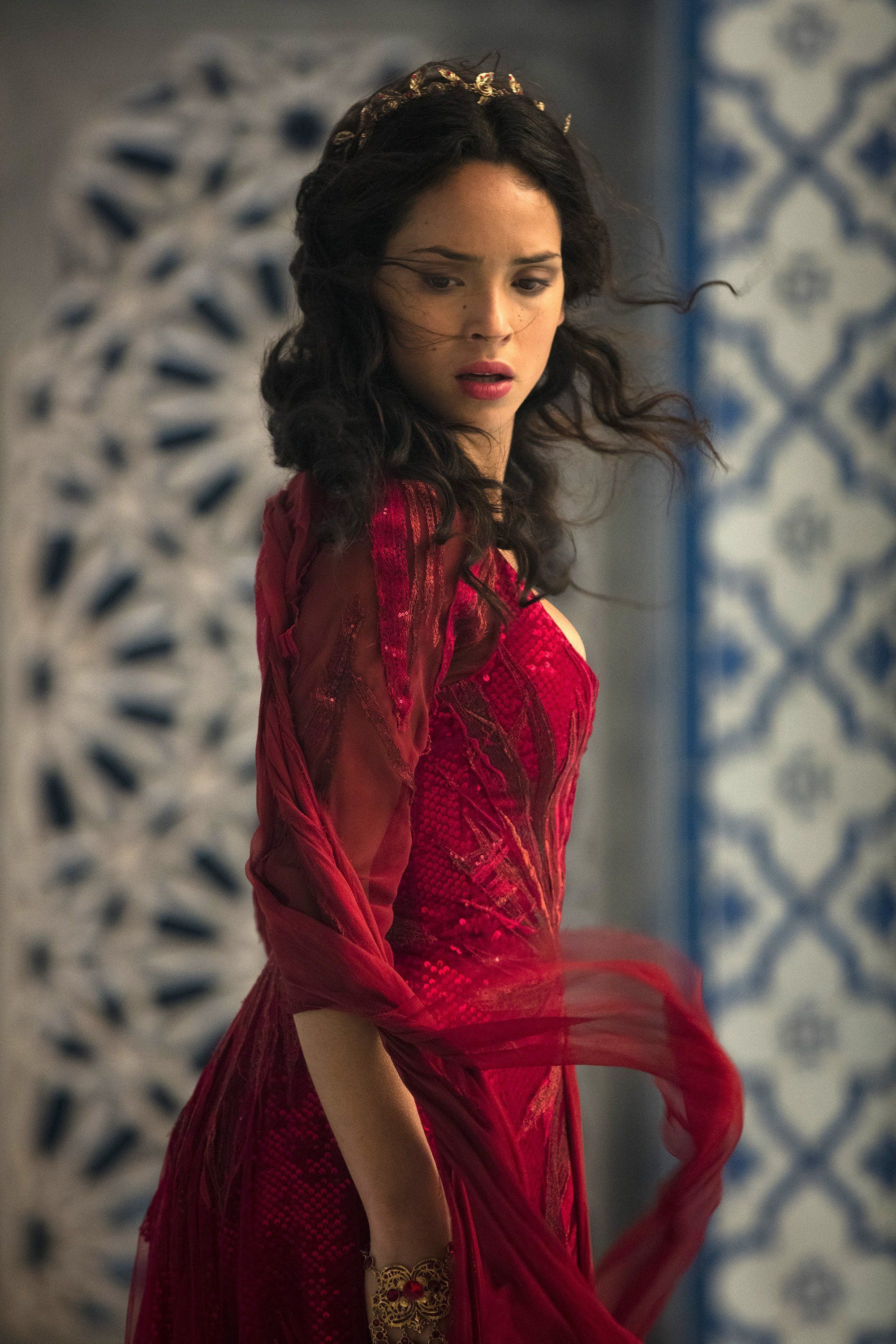 2000x3000 Adria arjona Wallpaper Download