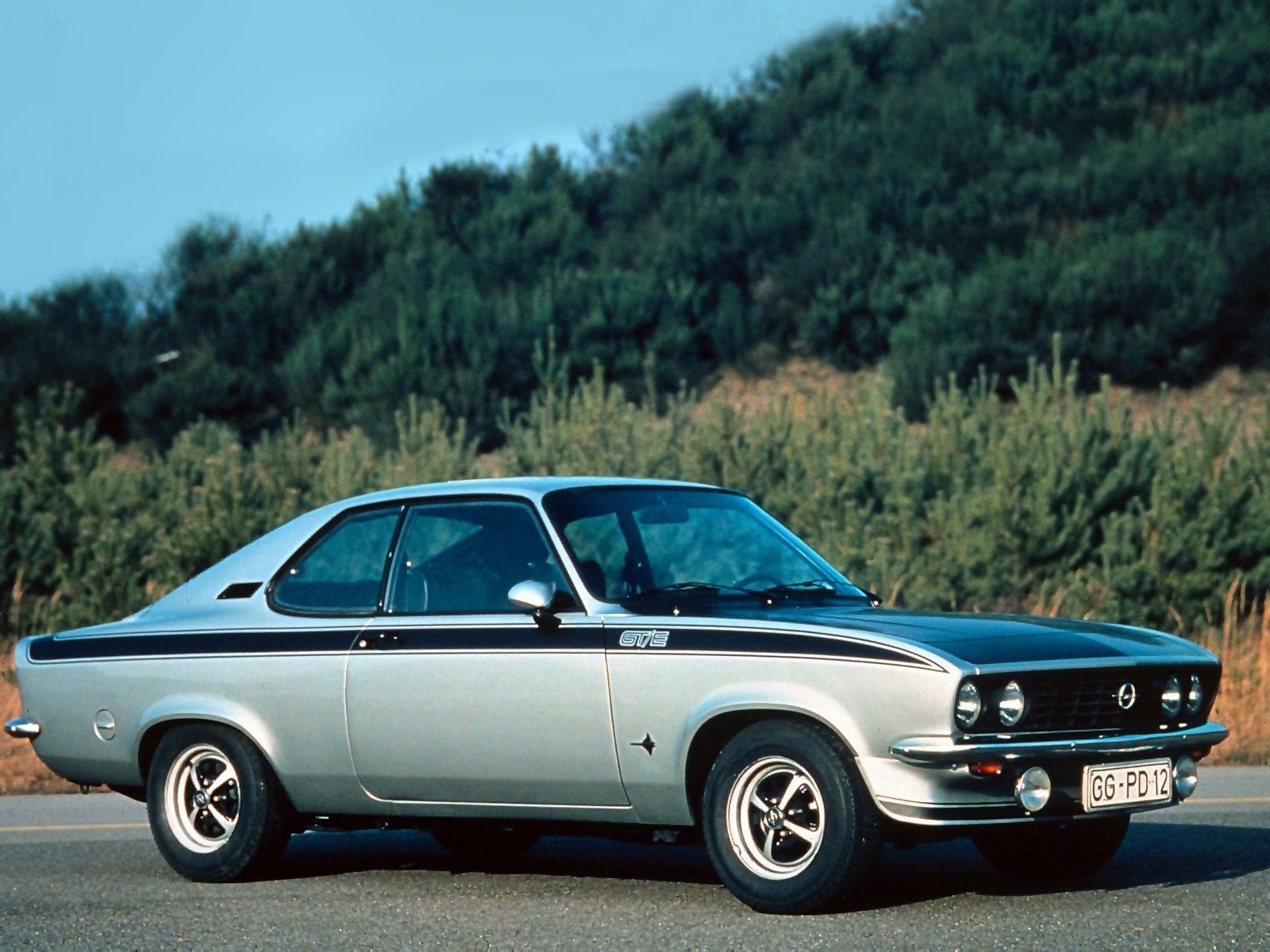 1600x1200 Opel Manta picture. Opel photo gallery