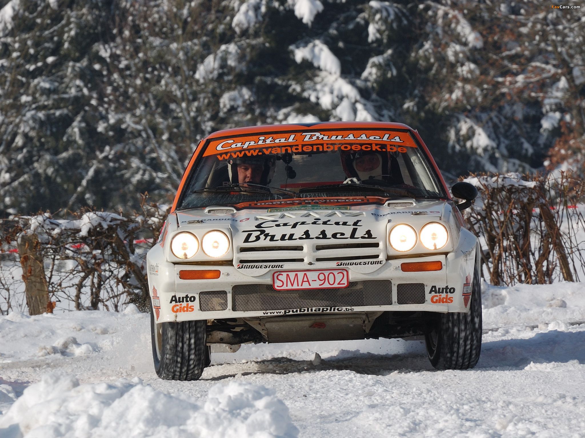 2048x1536 Opel Manta 400 Rally Car Wallpaper