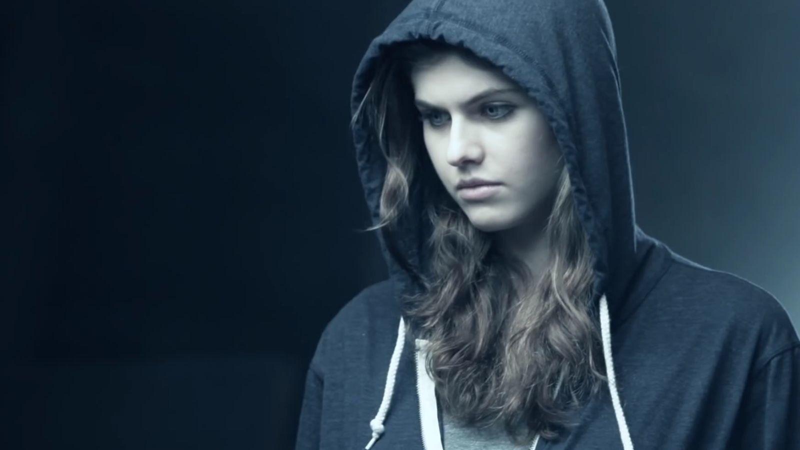 1600x900 Alexandra Daddario HD Wallpaper