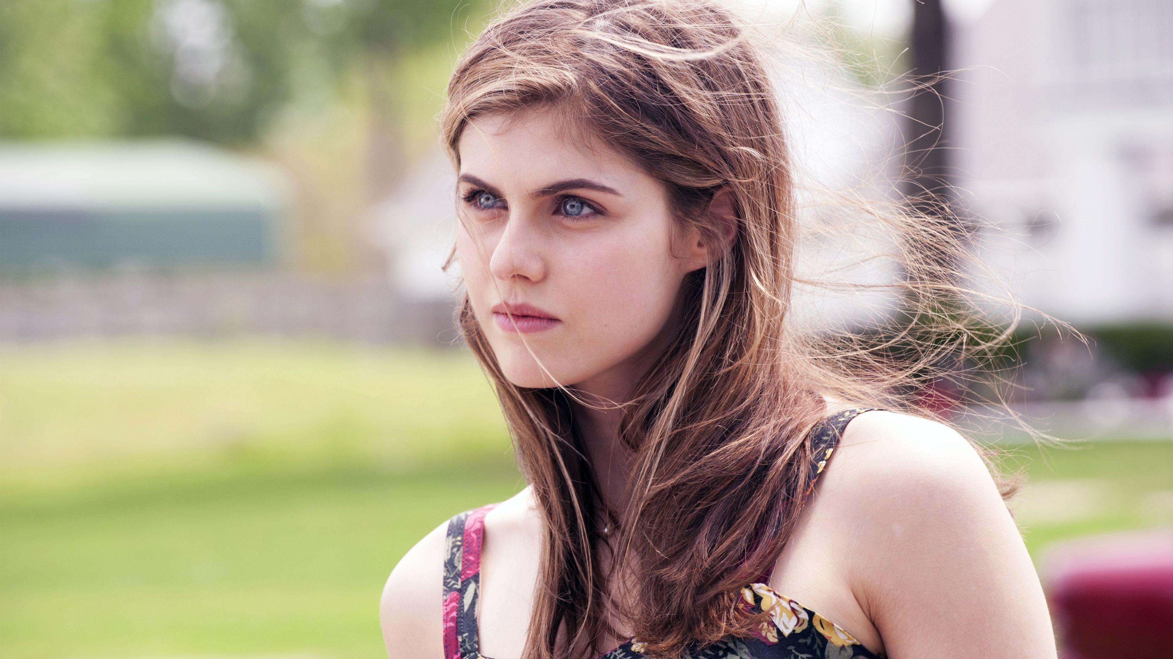 3840x2160 Alexandra Daddario HD Wallpaper and Background Image
