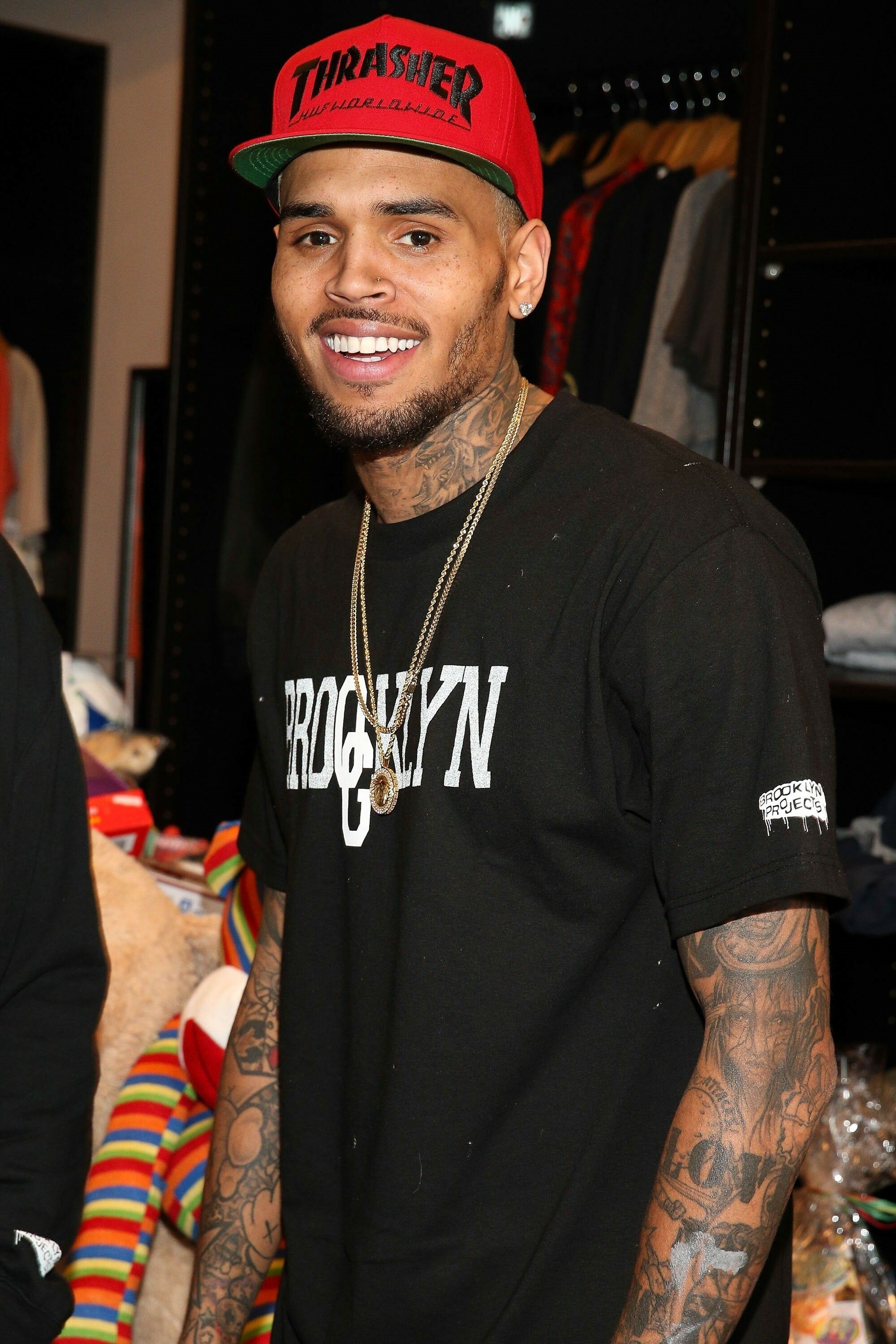 2000x3000 Chris Brown Wallpaper (image inside)