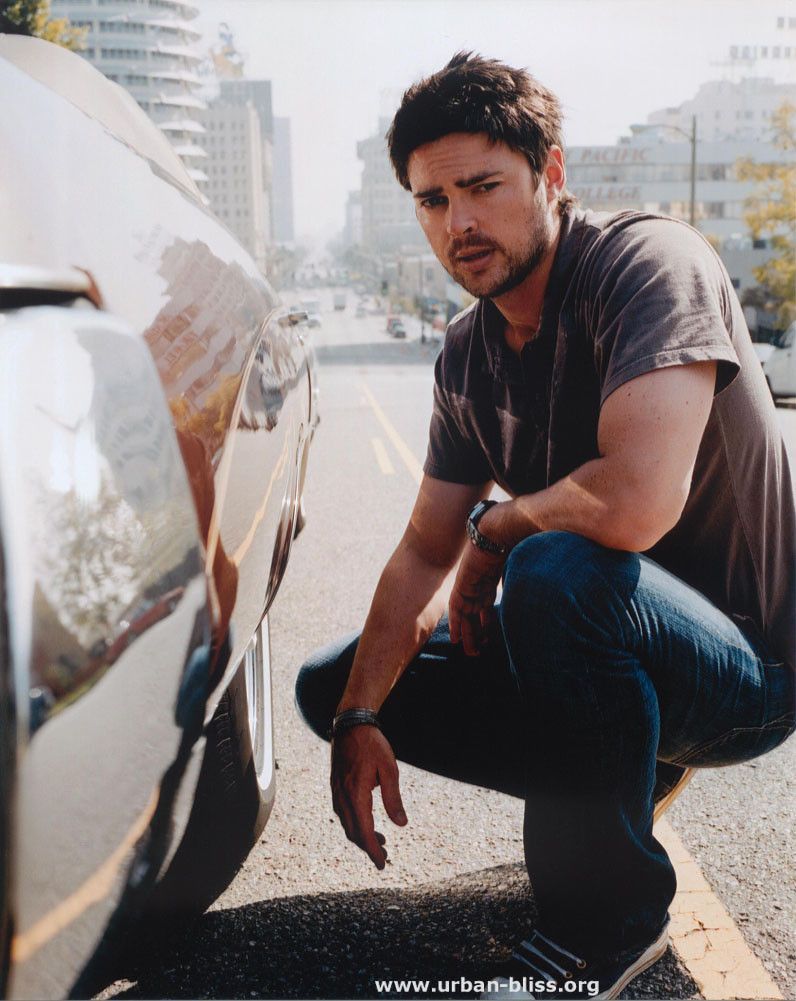 796x1001 Karl Urban wallpaper