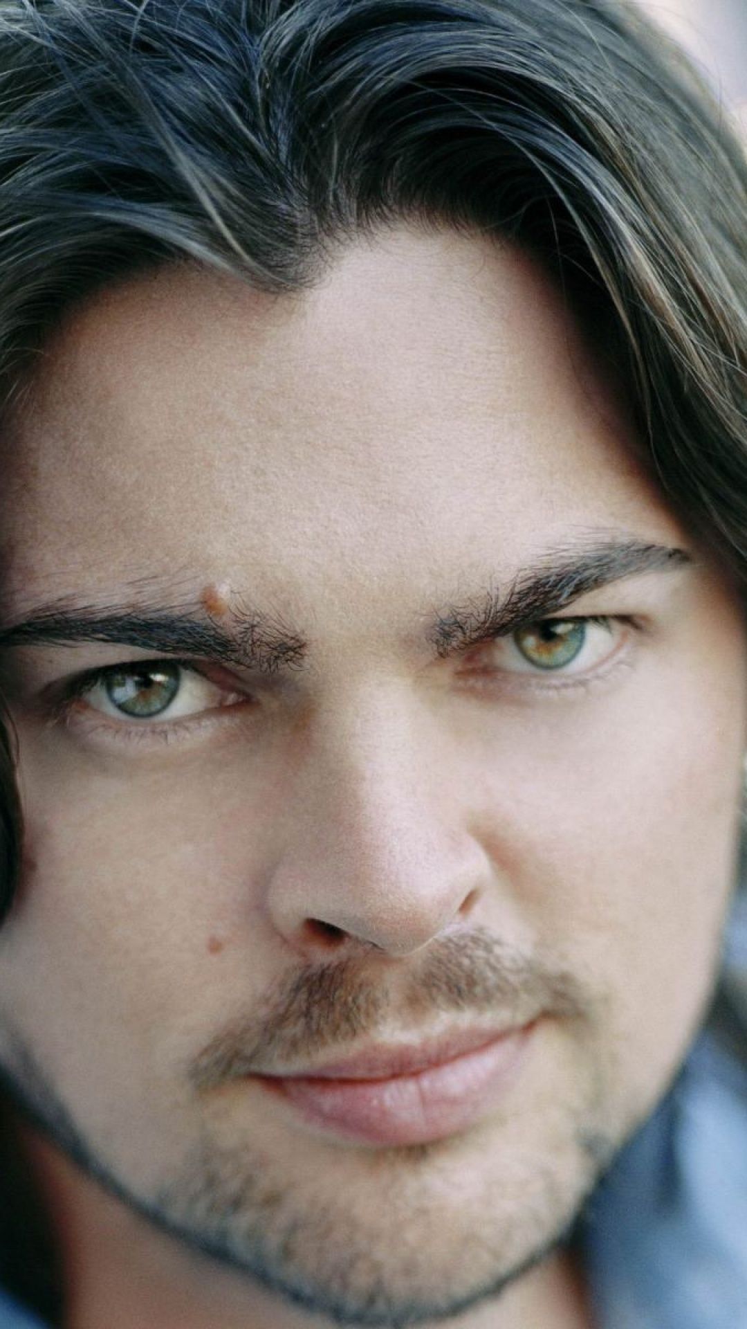 1080x1920 Karl Urban Wallpaper for Insignia 5X