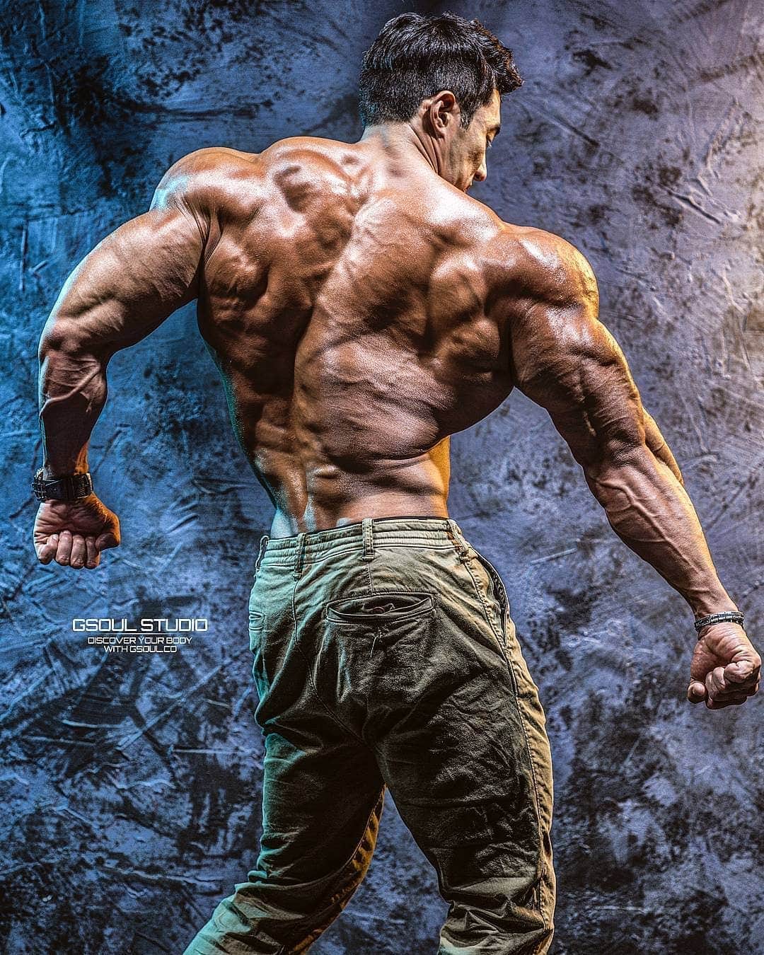 1080x1350 CHUL SOONさんのインスタグラム写真 - (CHUL SOONInstagram)「Back. .. Image Huge Training Program Available At Chulsoon.com Follow The Facebook Page To See Work Outs. Facebook.com Chulsoonofficial (한국계정