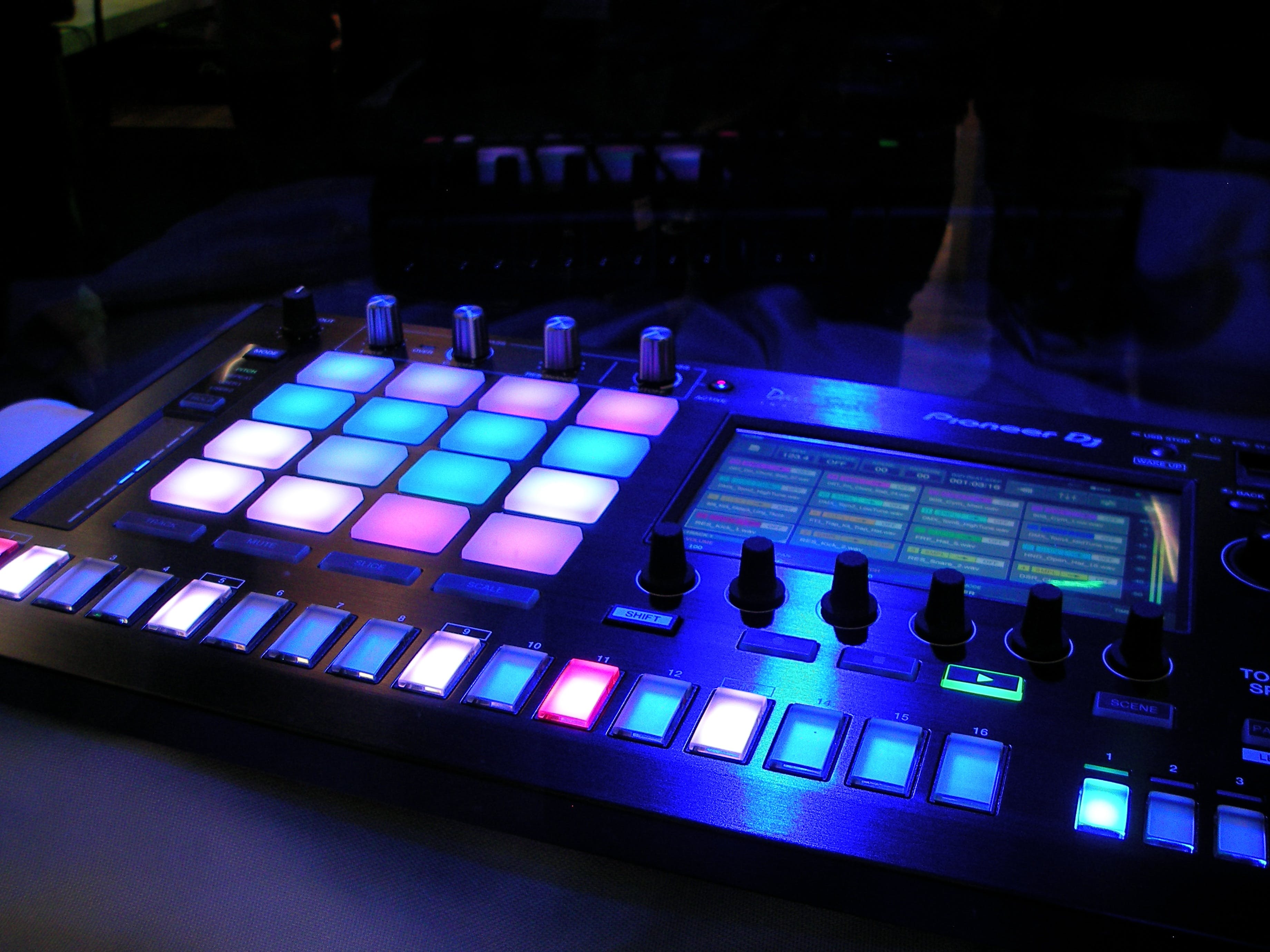 3680x2760 Disc Jockey Photo, Download The BEST Free Disc Jockey & HD Image