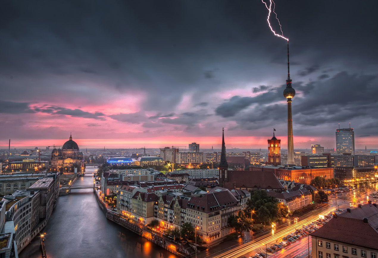 Featured image of post Berlin Desktop Wallpaper / Hd desktop places to travel places to visit city gallery berlin city berlin germany capital city nice world.