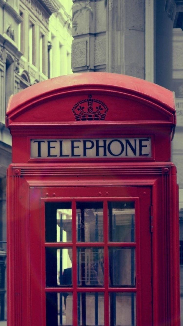 750x1334 London Vintage phone booth wallpaper