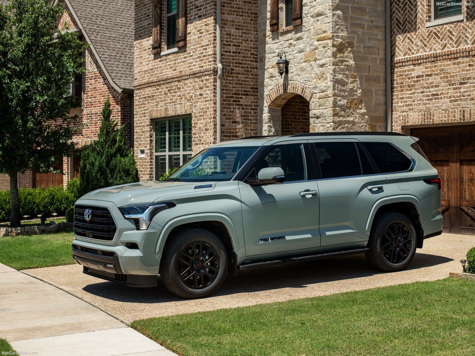 1600x1200 Toyota Sequoia picture. Toyota photo gallery