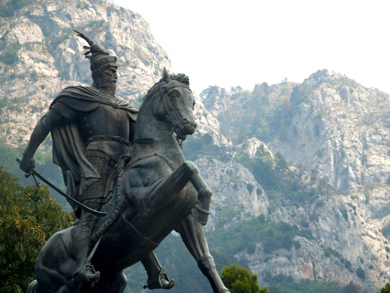 1280x960 Skanderbeg Monument in Krujë