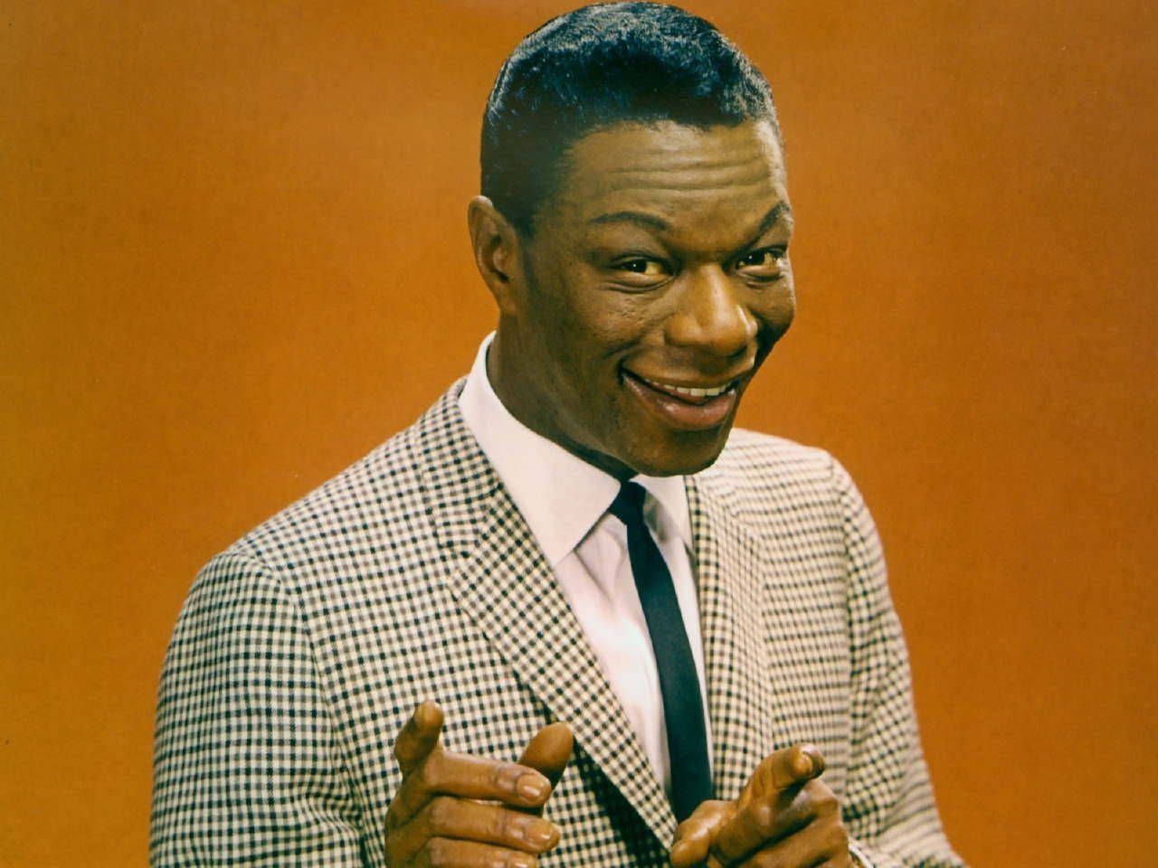 1280x960 Download Legendary Nat King Cole in a Classic Photohoot Wallpaper