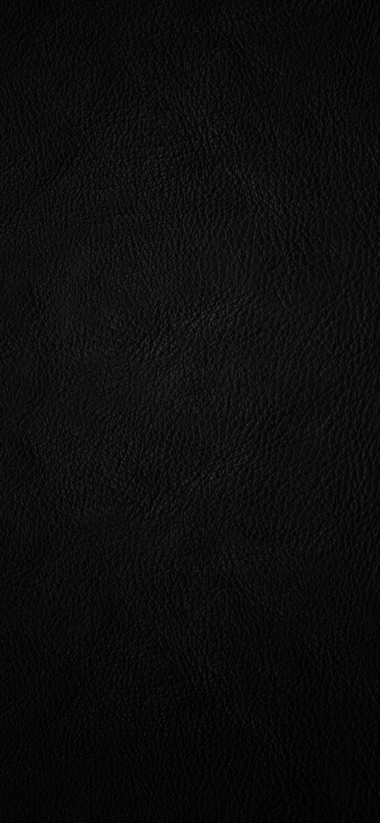 1284x2778 iPhone 14 Black Wallpaper