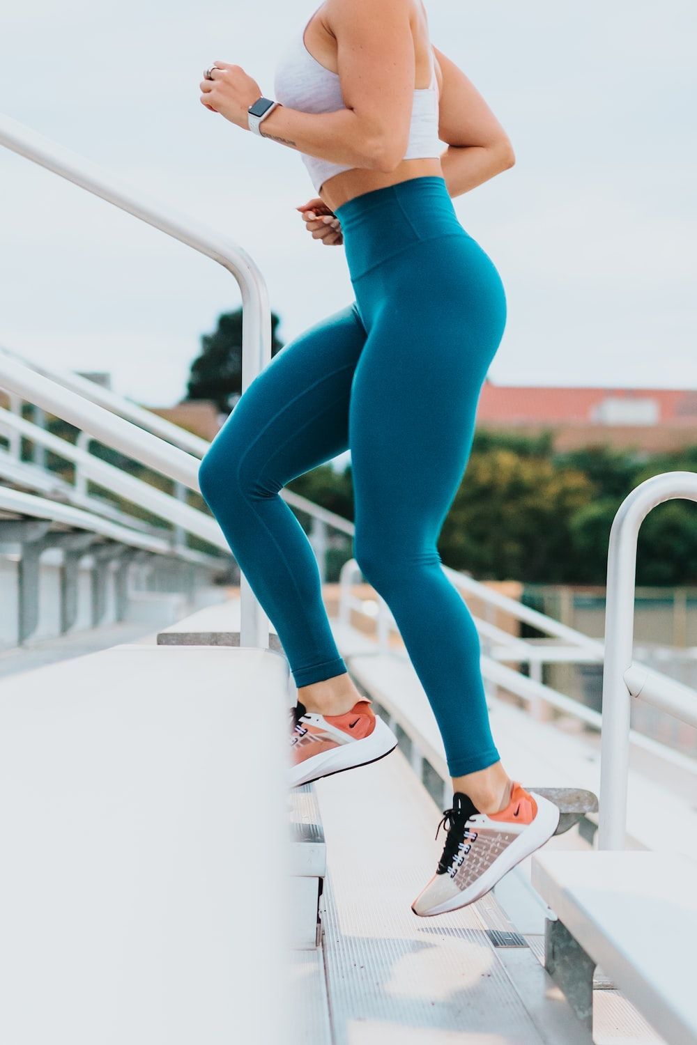 1000x1500 Woman Workout Picture. Download Free Image