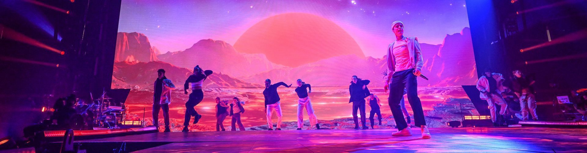 1920x500 ROE Visual Supports Justin Bieber's Justice World Tour