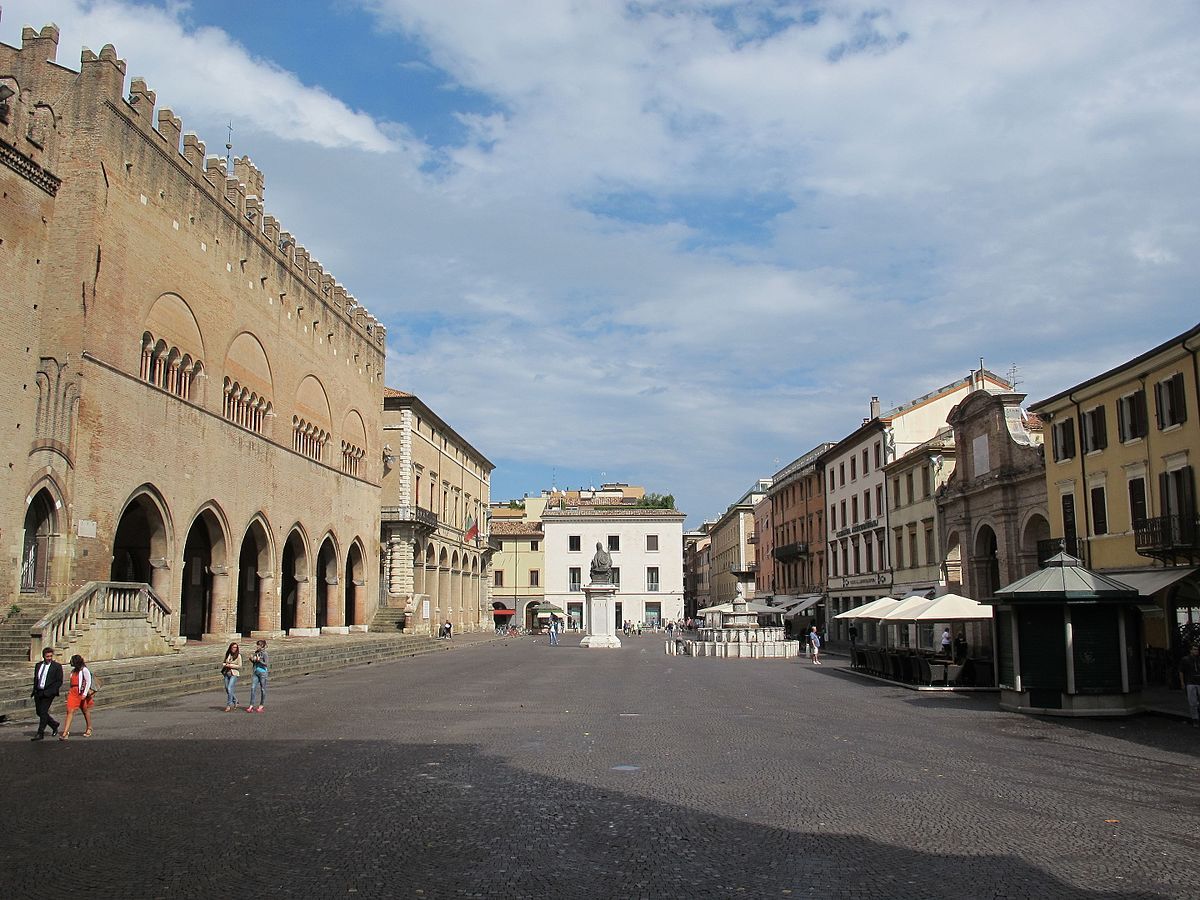 1200x900 Rimini, piazza Cavour
